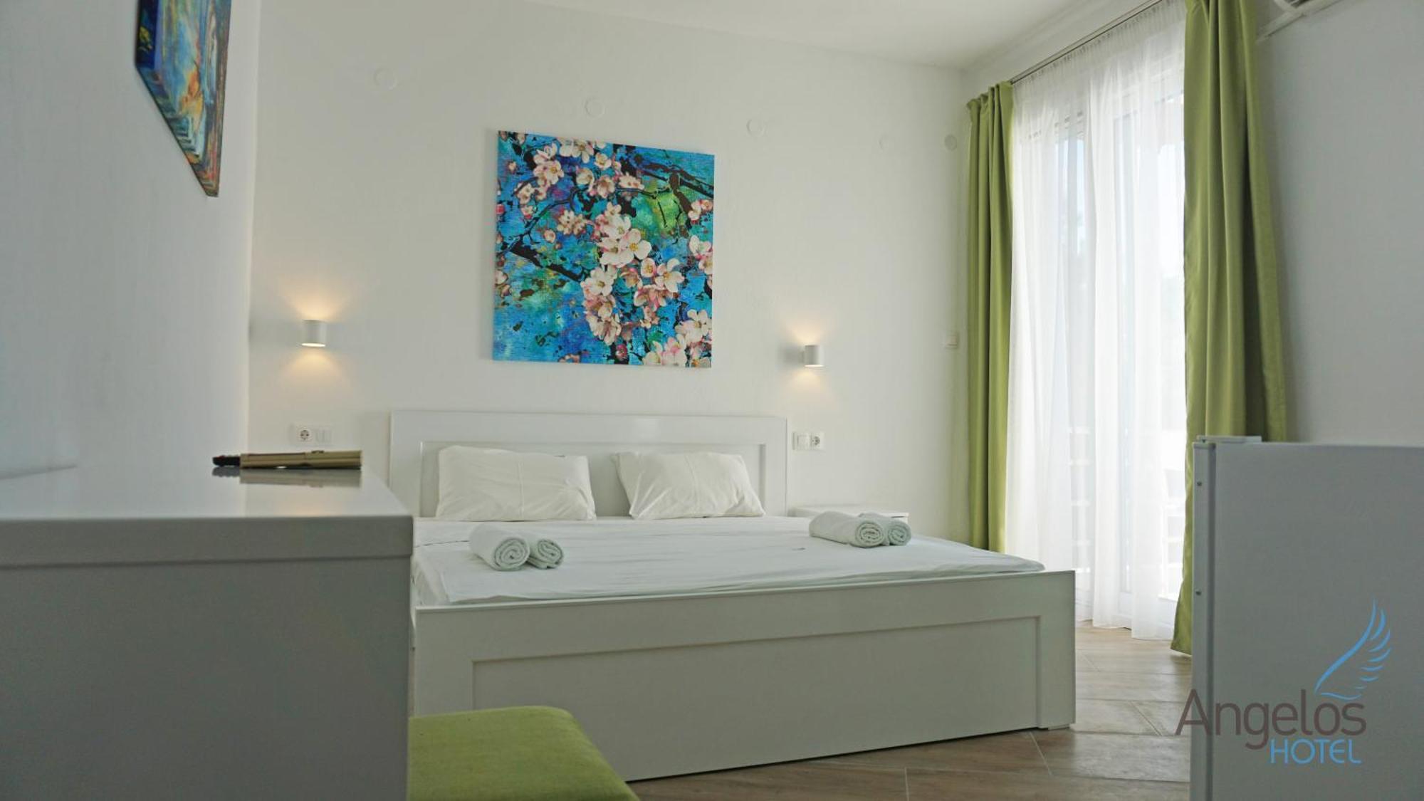 Double Room with Balcony and Sea View
