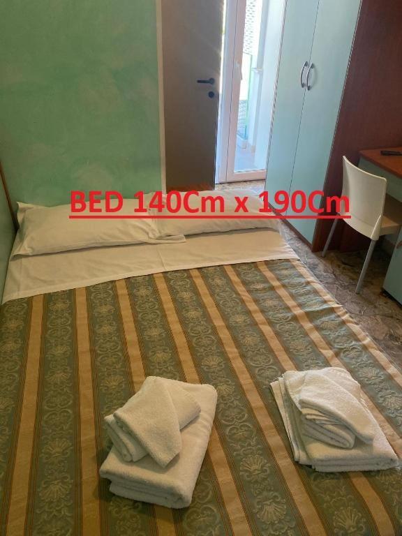 French bed room,1552418119:JPEG
