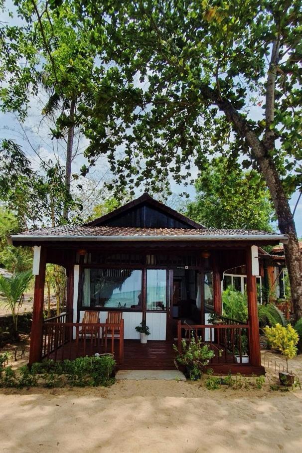 Bungalow - Beach Front