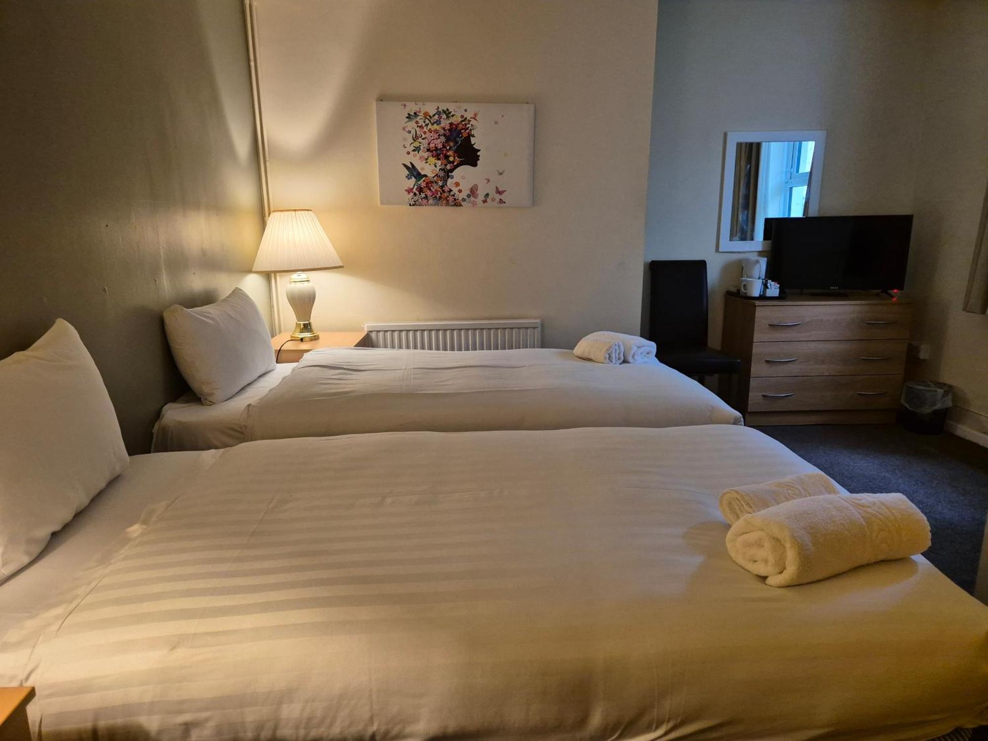 Standard Twin Room,1584645160:JPEG
