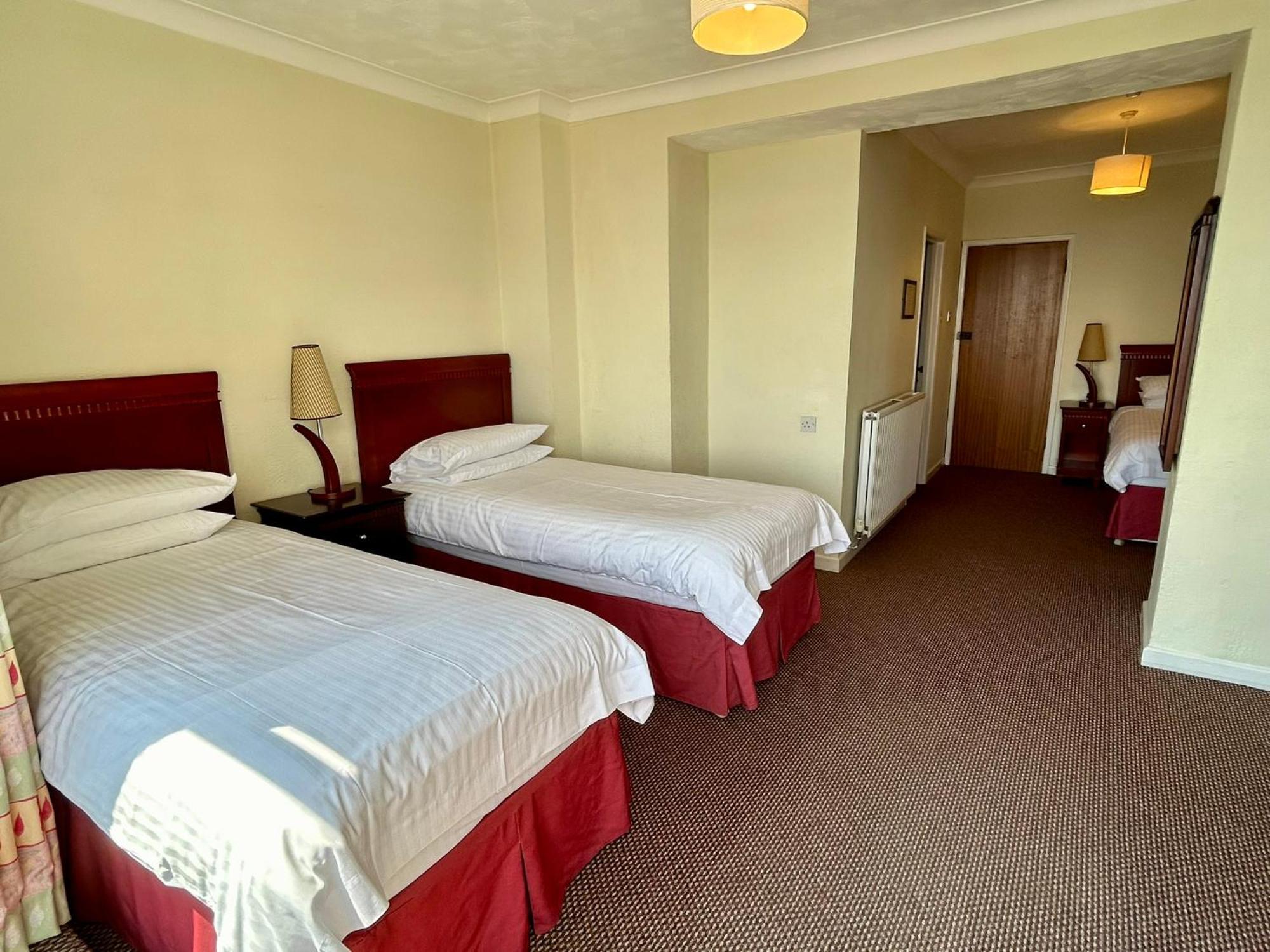 Standard Triple Room with Sea View