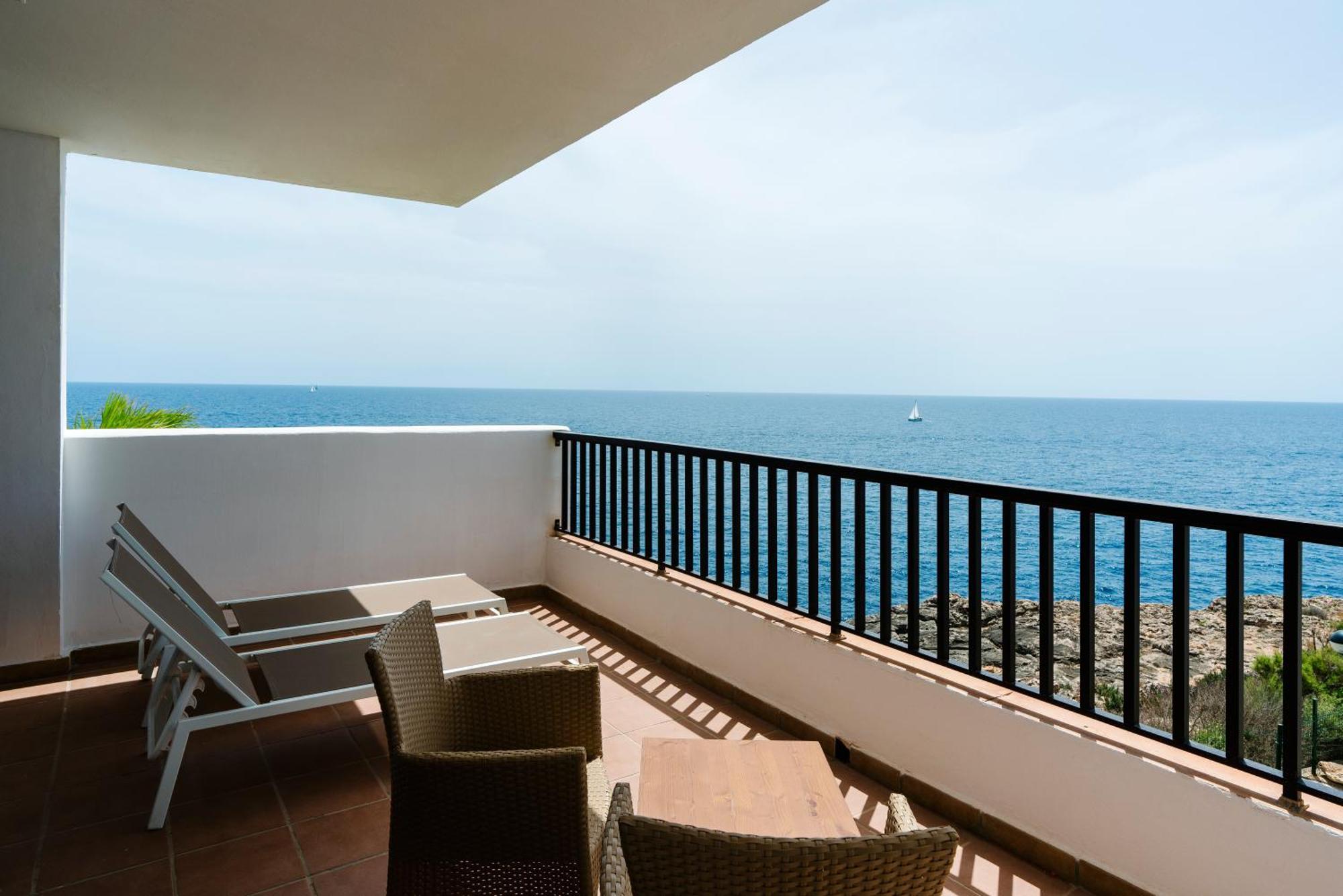 Suite 2 Bedrooms Sea View