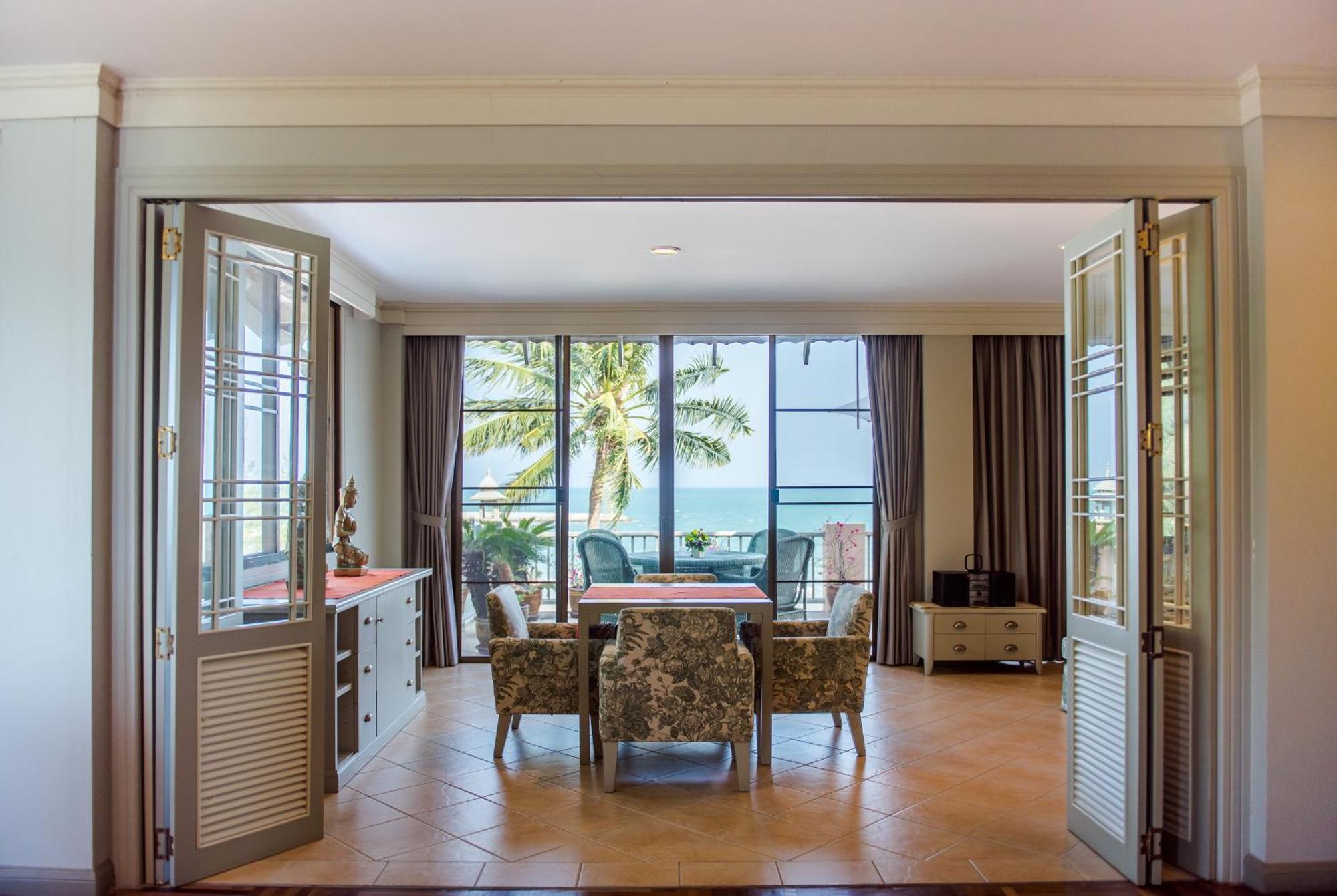 Luxe Familiesuite met 2 Slaapkamers aan Zee