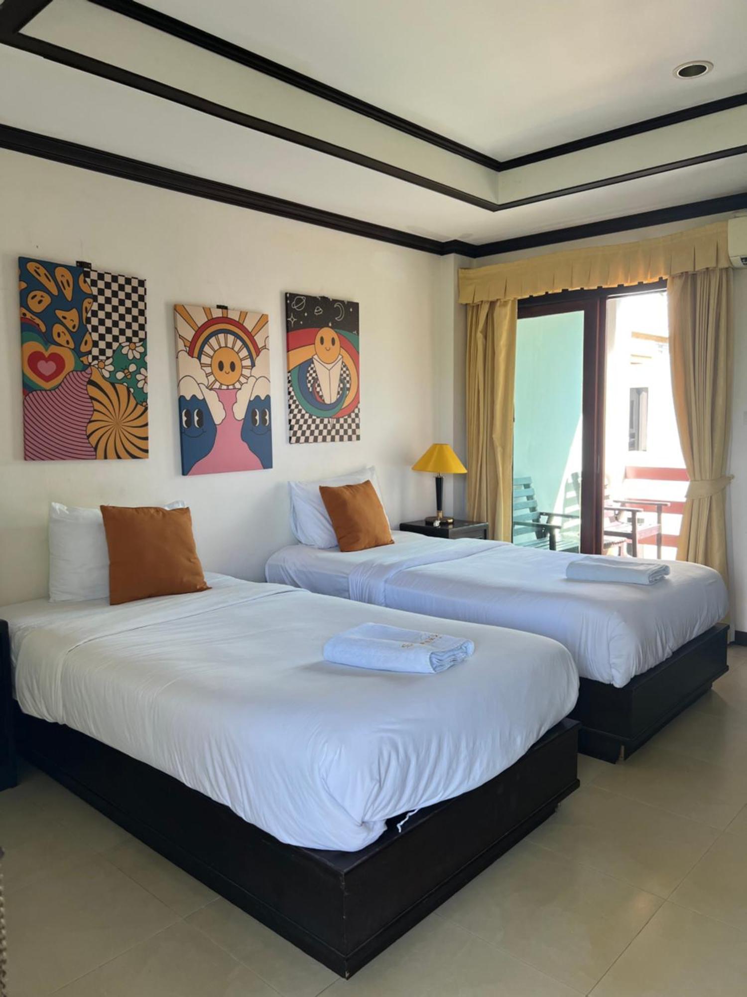 Twin Room with Pool View - Top Floor