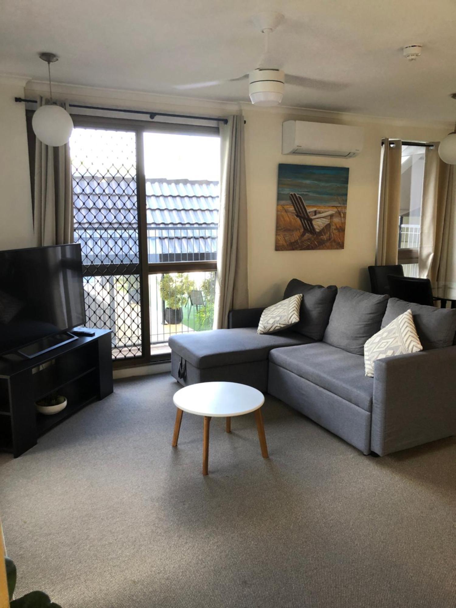 Apartamento de 1 dormitorio con vistas a la piscina