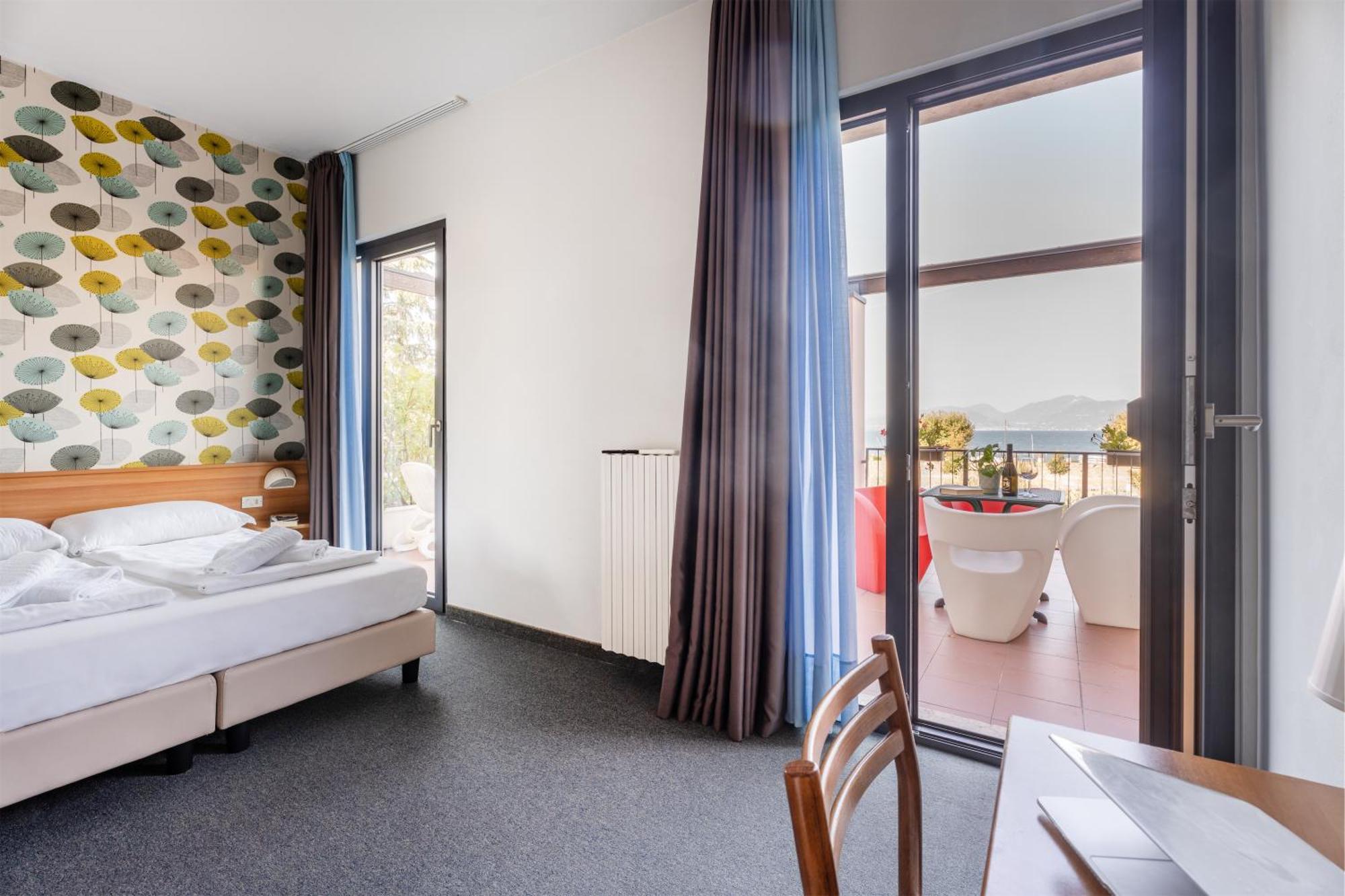 Double or Twin Room with Terrace