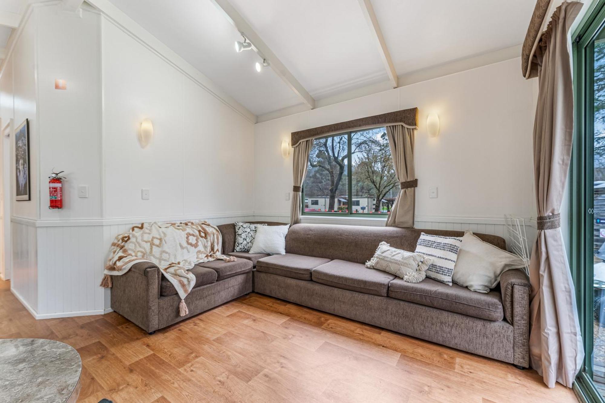 Superior Cabin (3BR)
