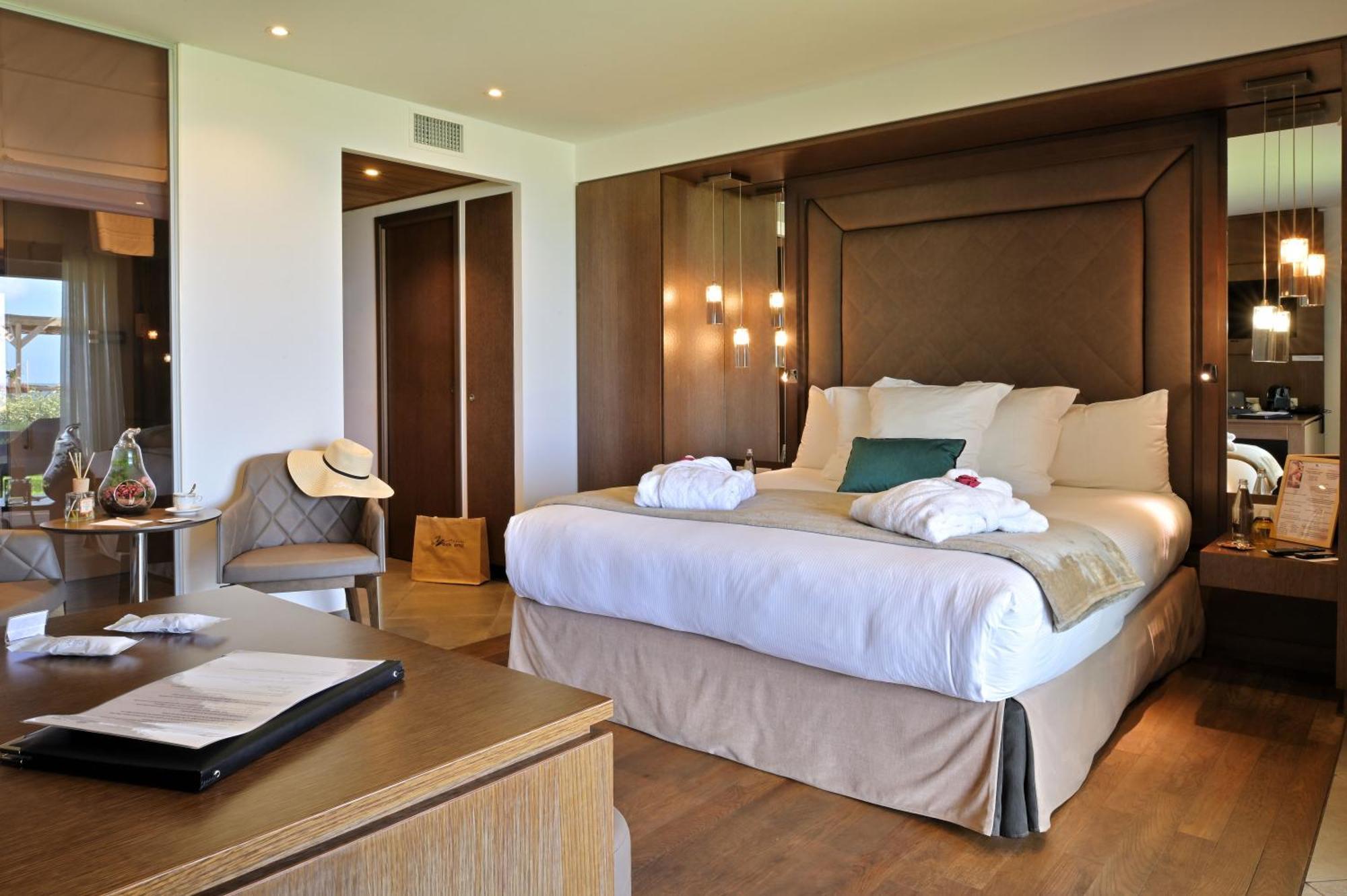 Junior Suite with Sea View and Terrace - Disability Access