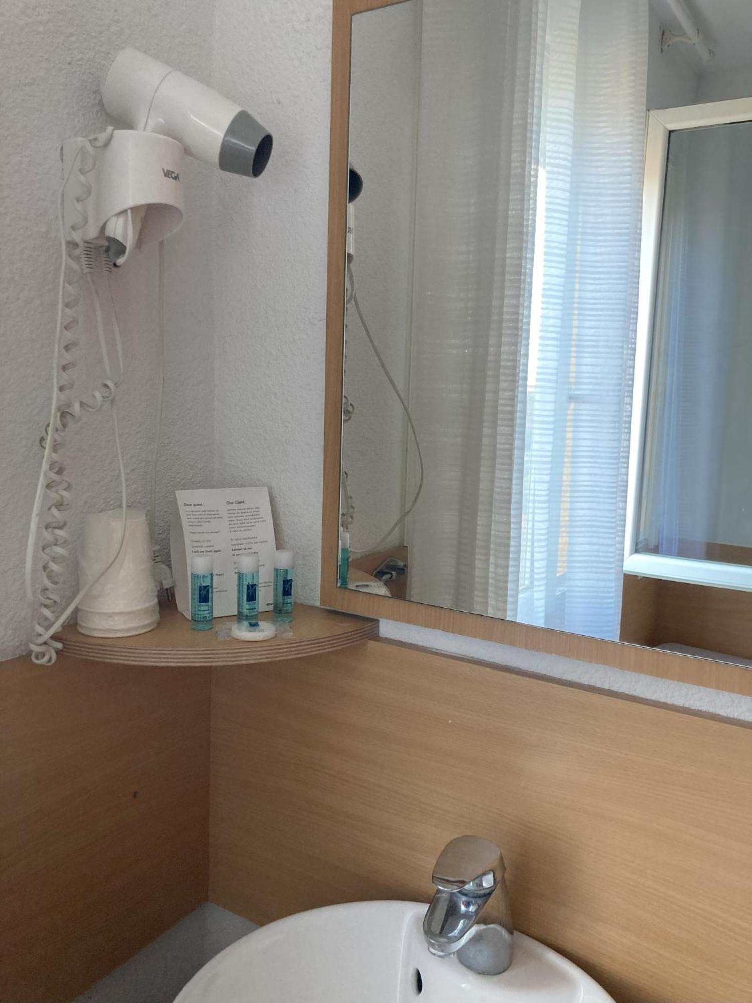 Habitación Triple (2 adultos + 1 niño)