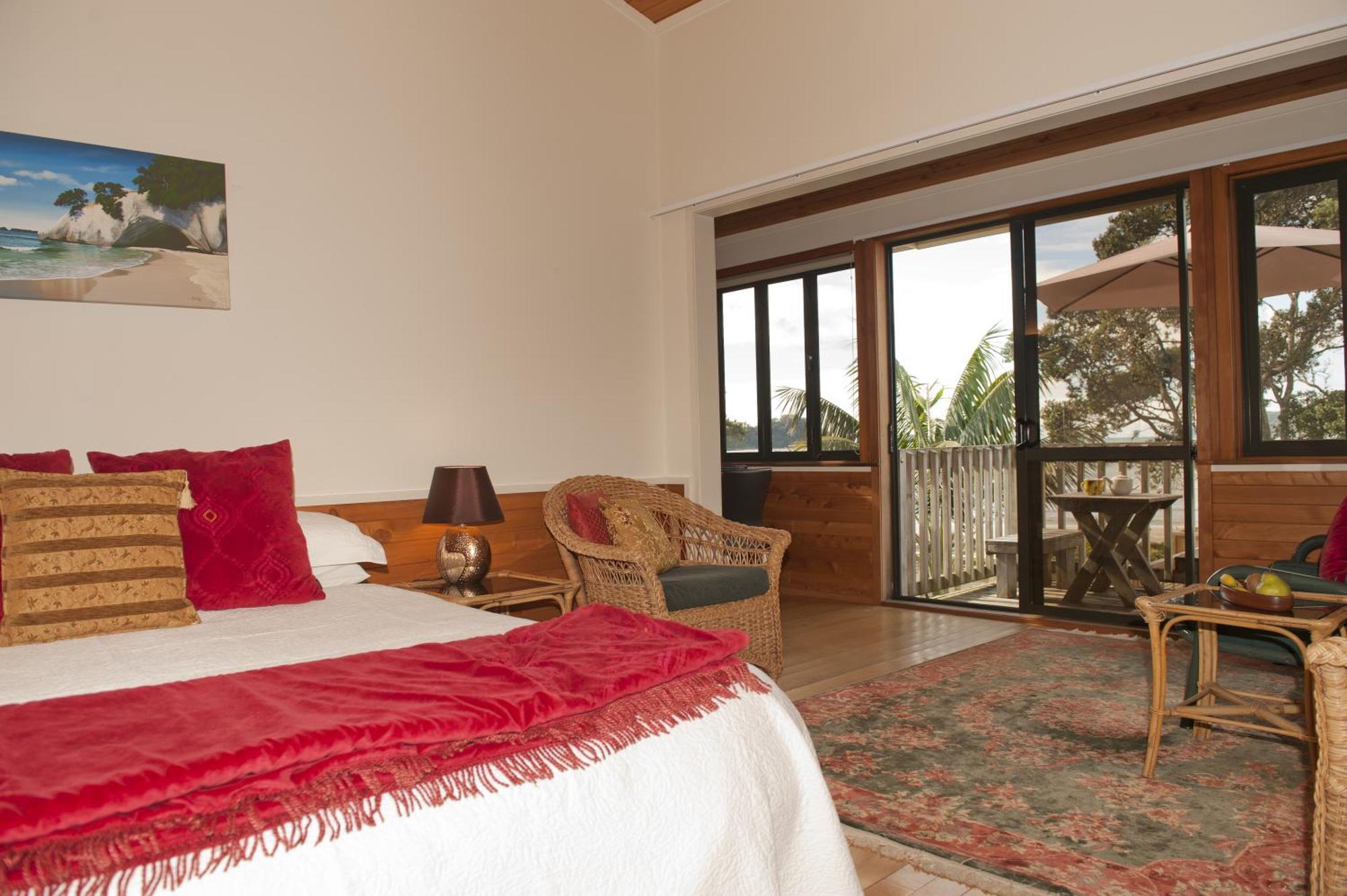 King One-Bedroom Apartment Beachfront