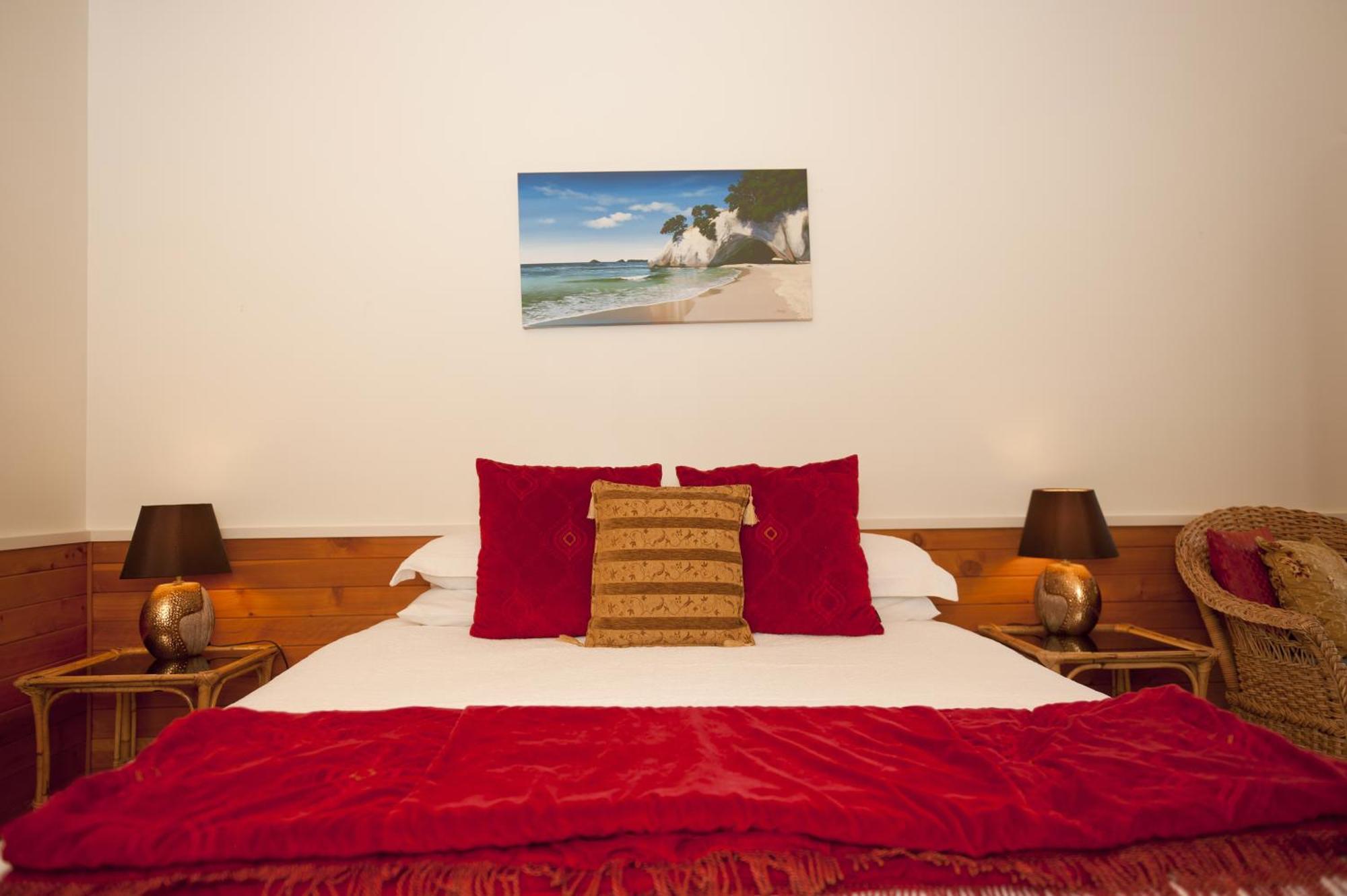 King One-Bedroom Apartment Beachfront