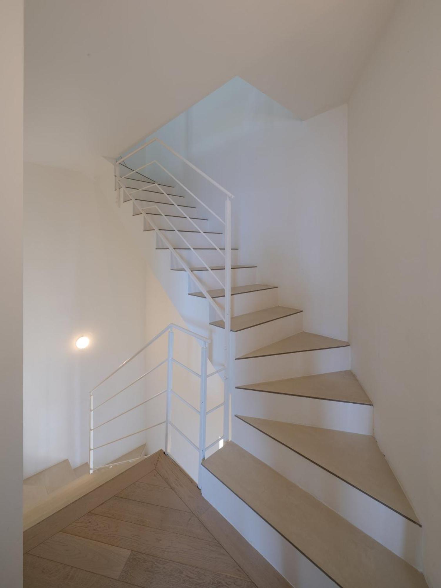 Deluxe Apartment,1588171068:JPEG