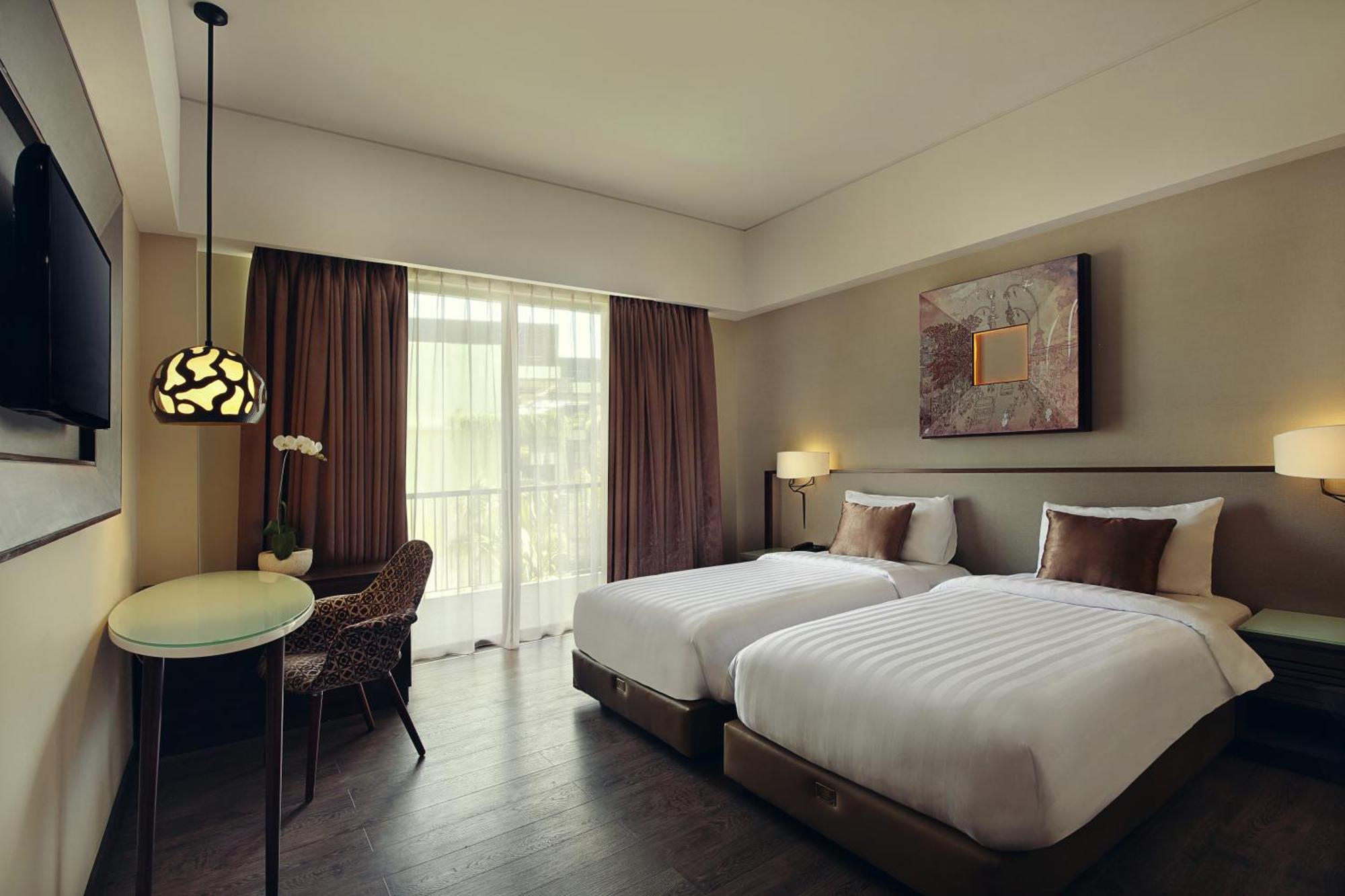 Deluxe Tweepersoonskamer met 2 Aparte Bedden en Balkon