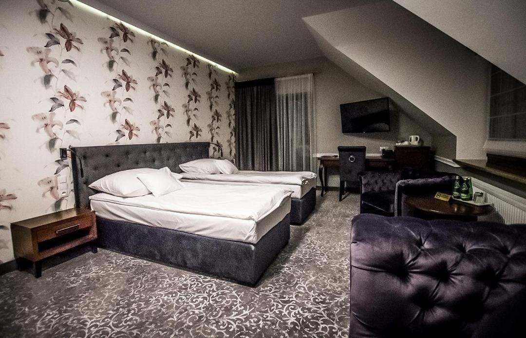 Large Double or Twin Room