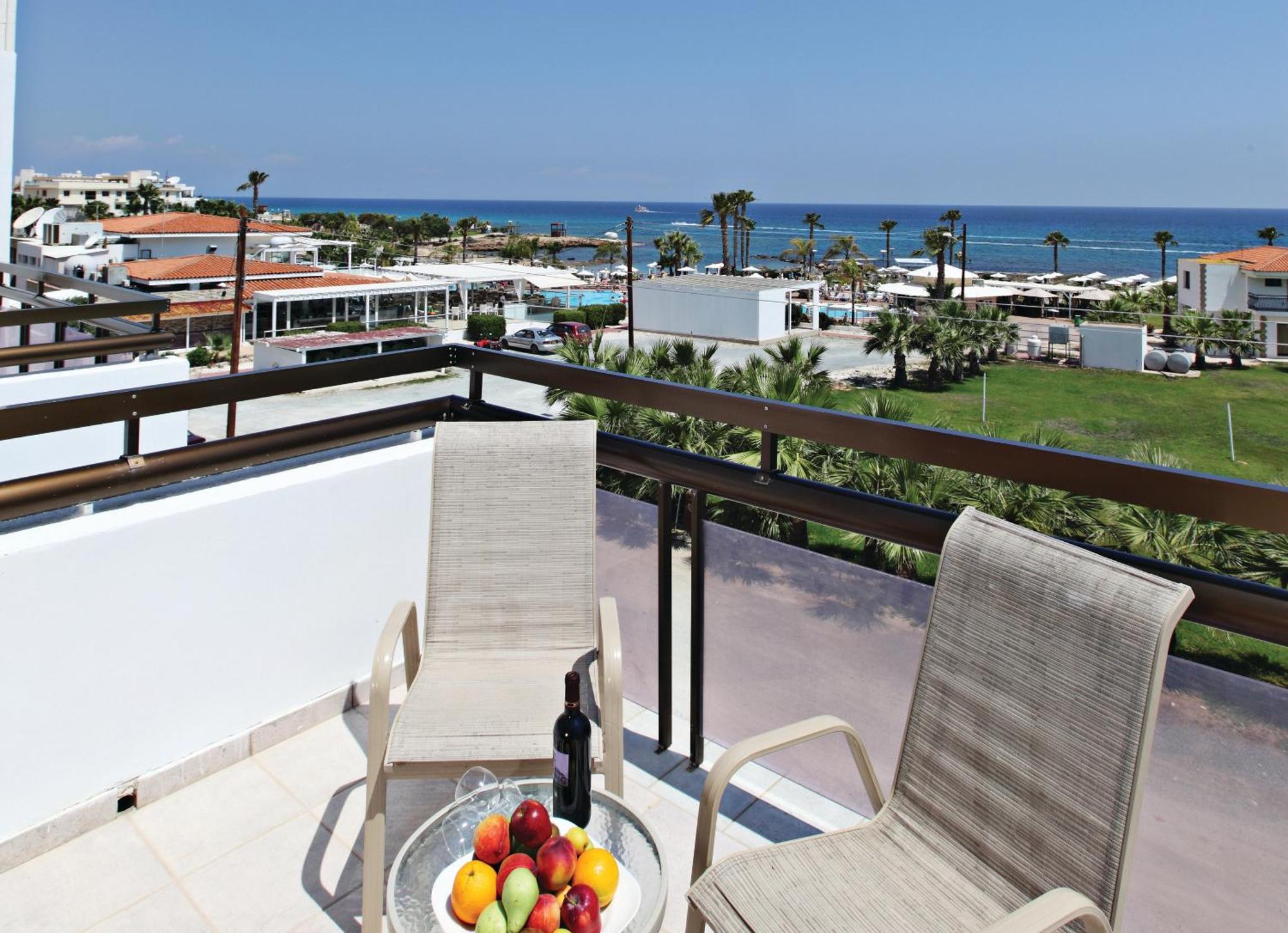 Apartment mit 1 Schlafzimmer und seitlichem Meerblick
