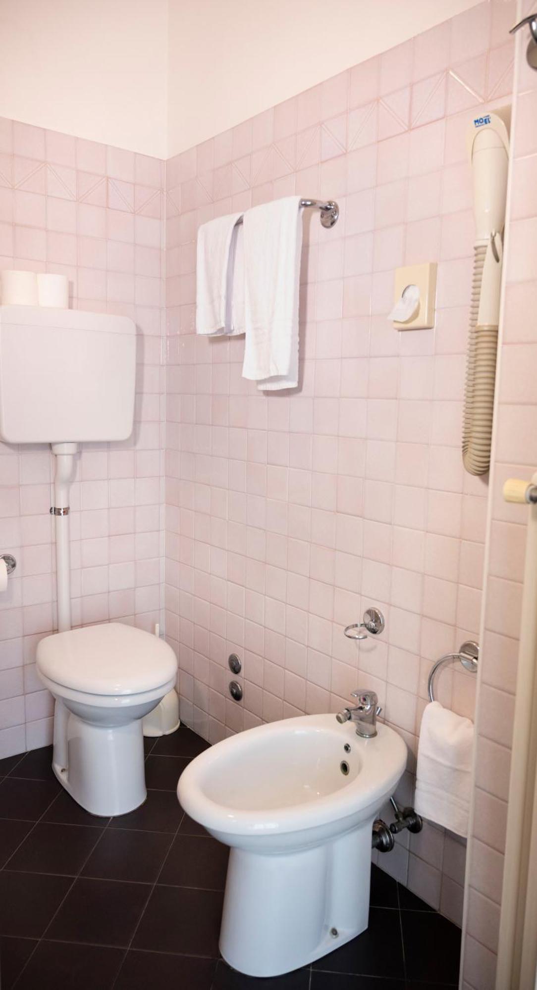 Triple Room,1588432623:JPEG
