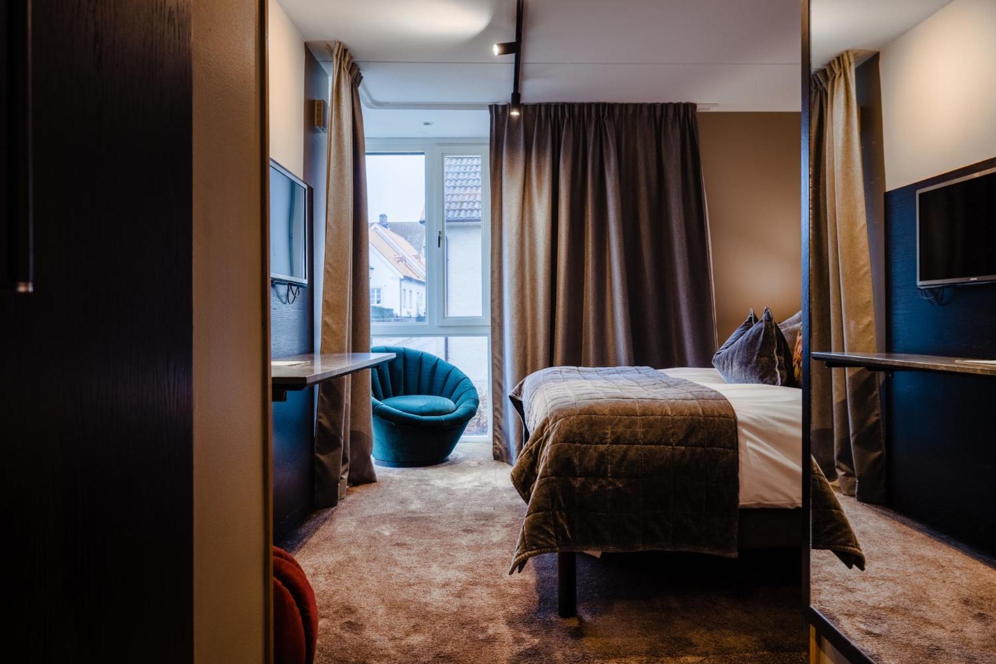 Twin Room Separate Building