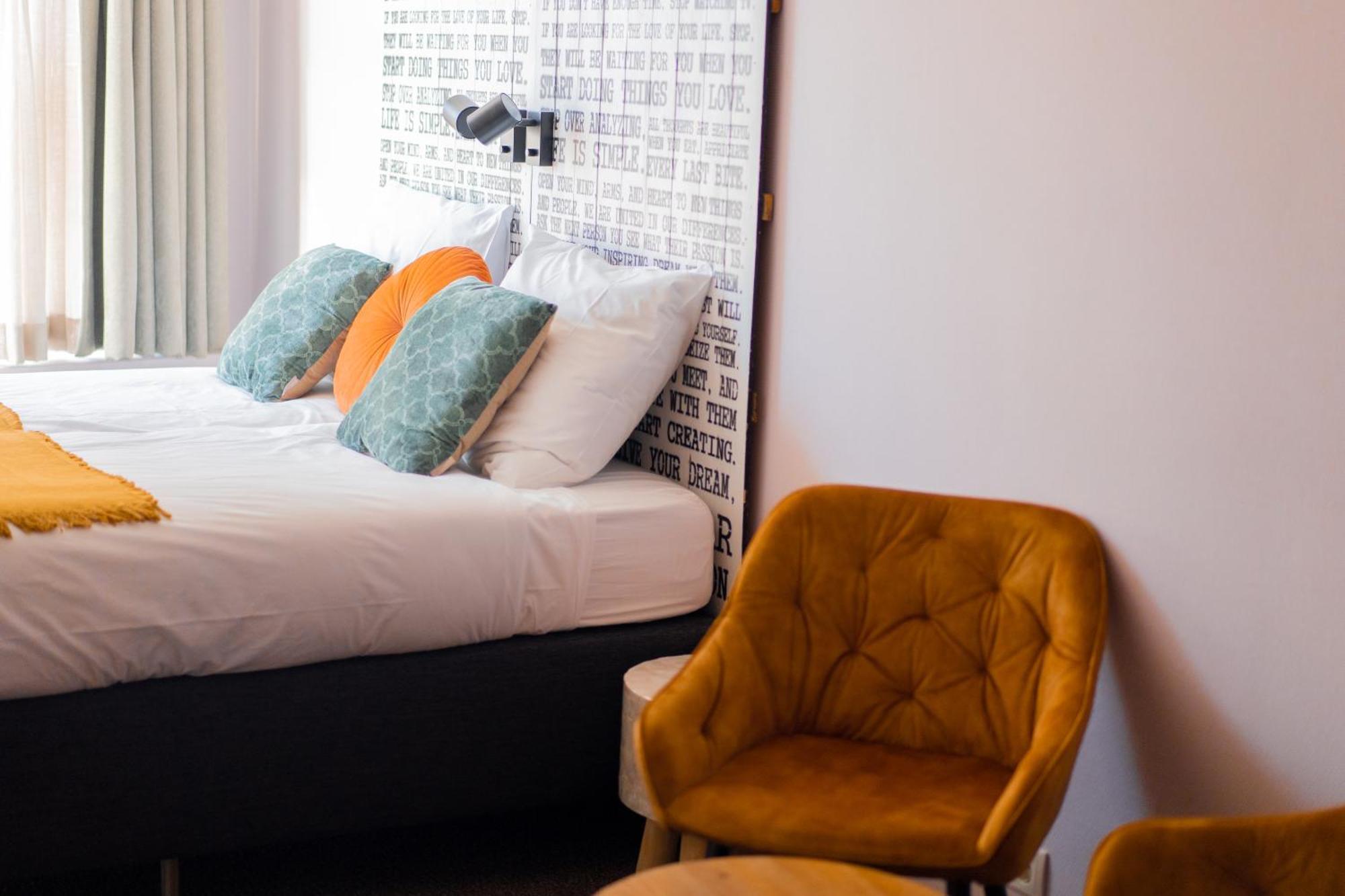 Comfort Room Street Level