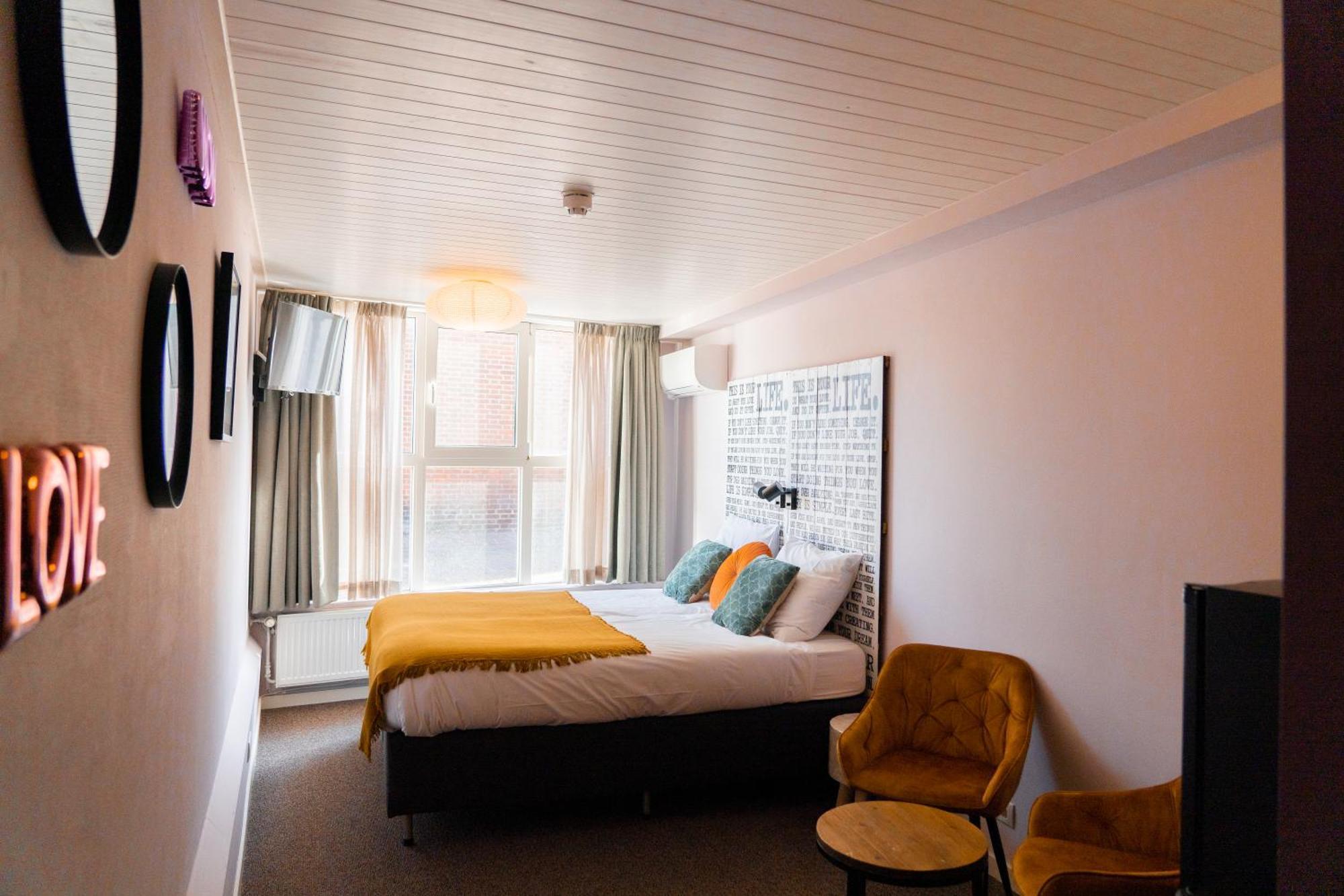 Comfort Room Street Level