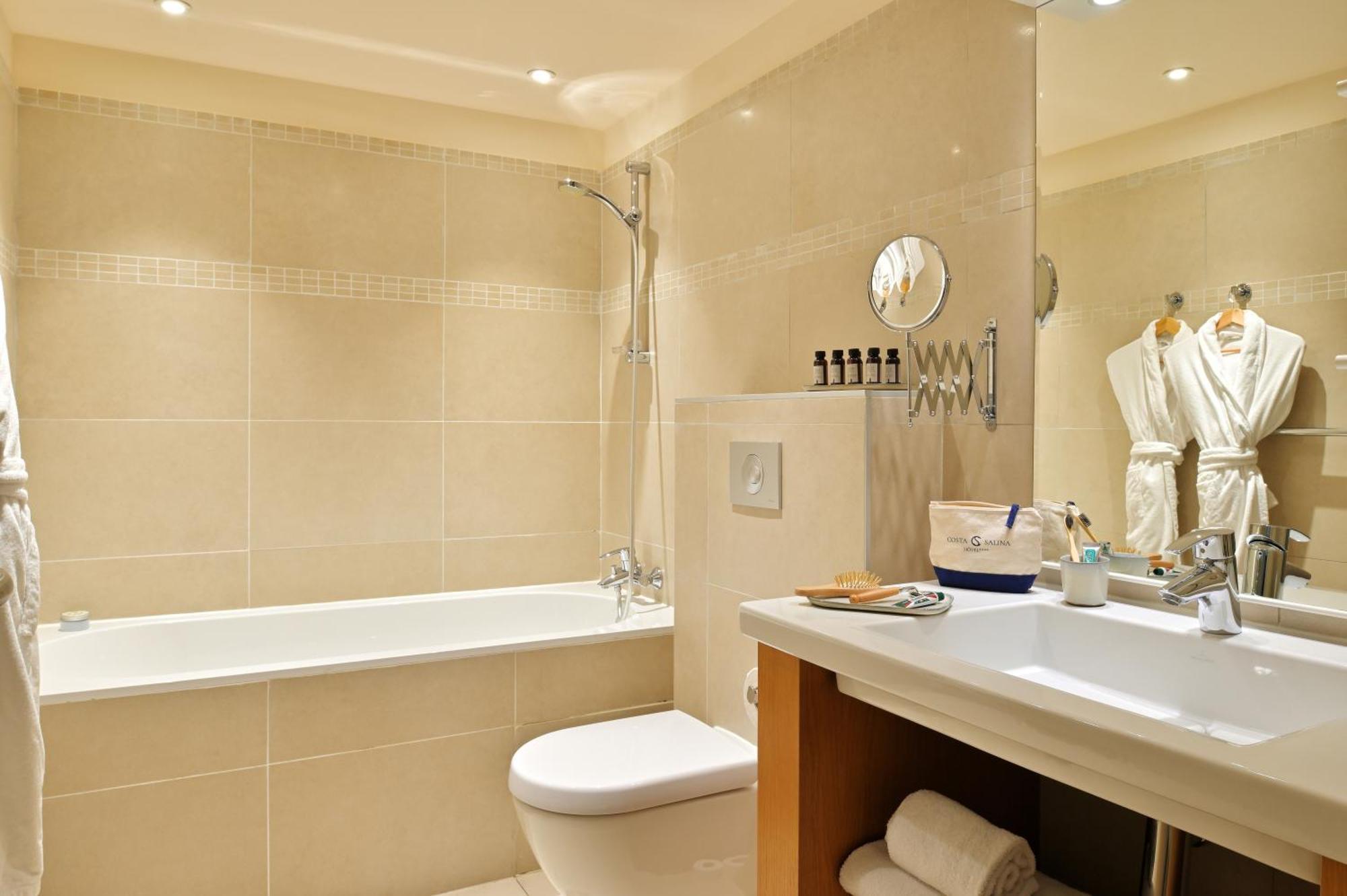 Parent Suite (2 Adults + 3 Children)