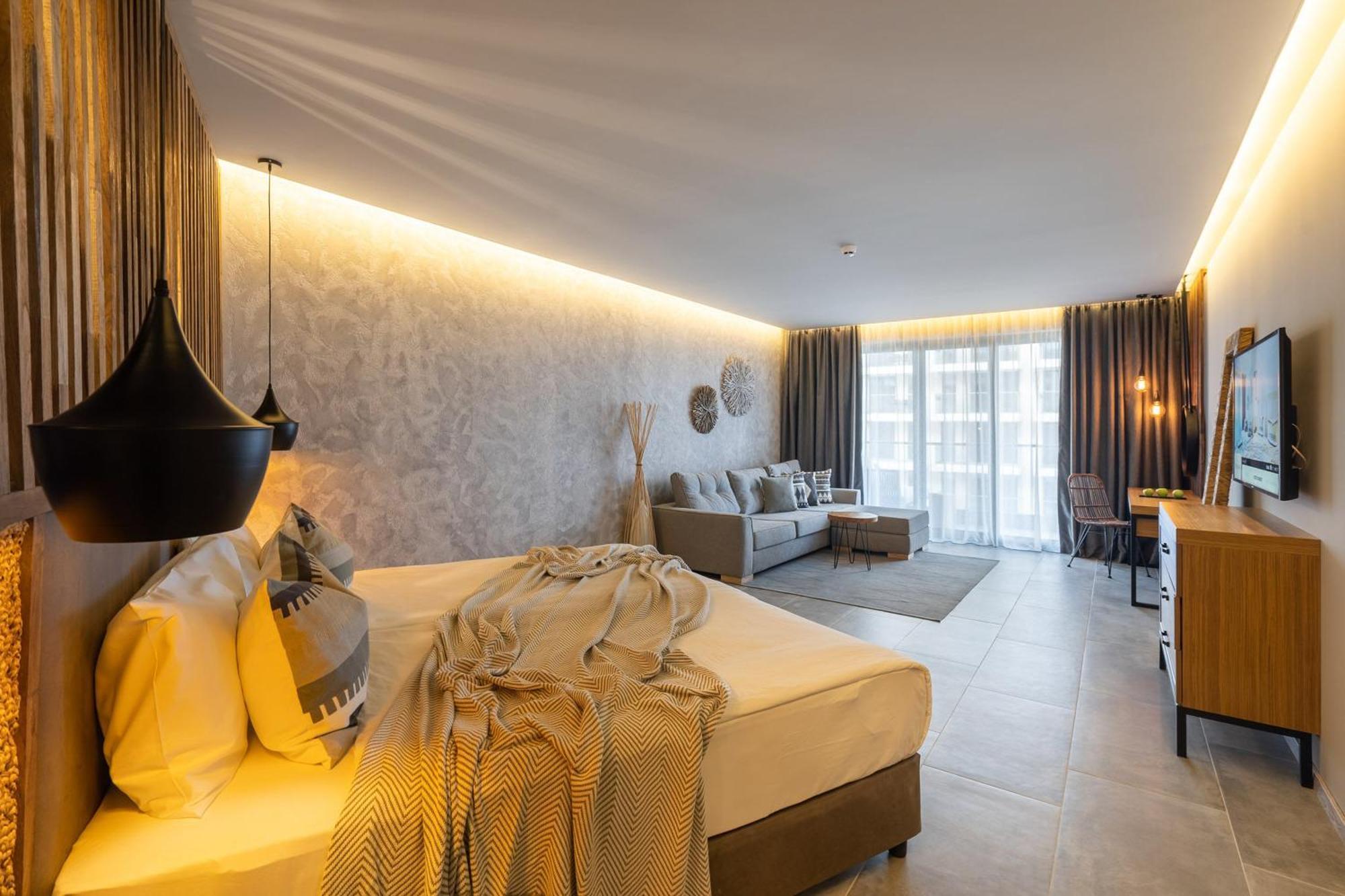 Superior Double Room Side Sea view – Private Beach & Aquapark Access