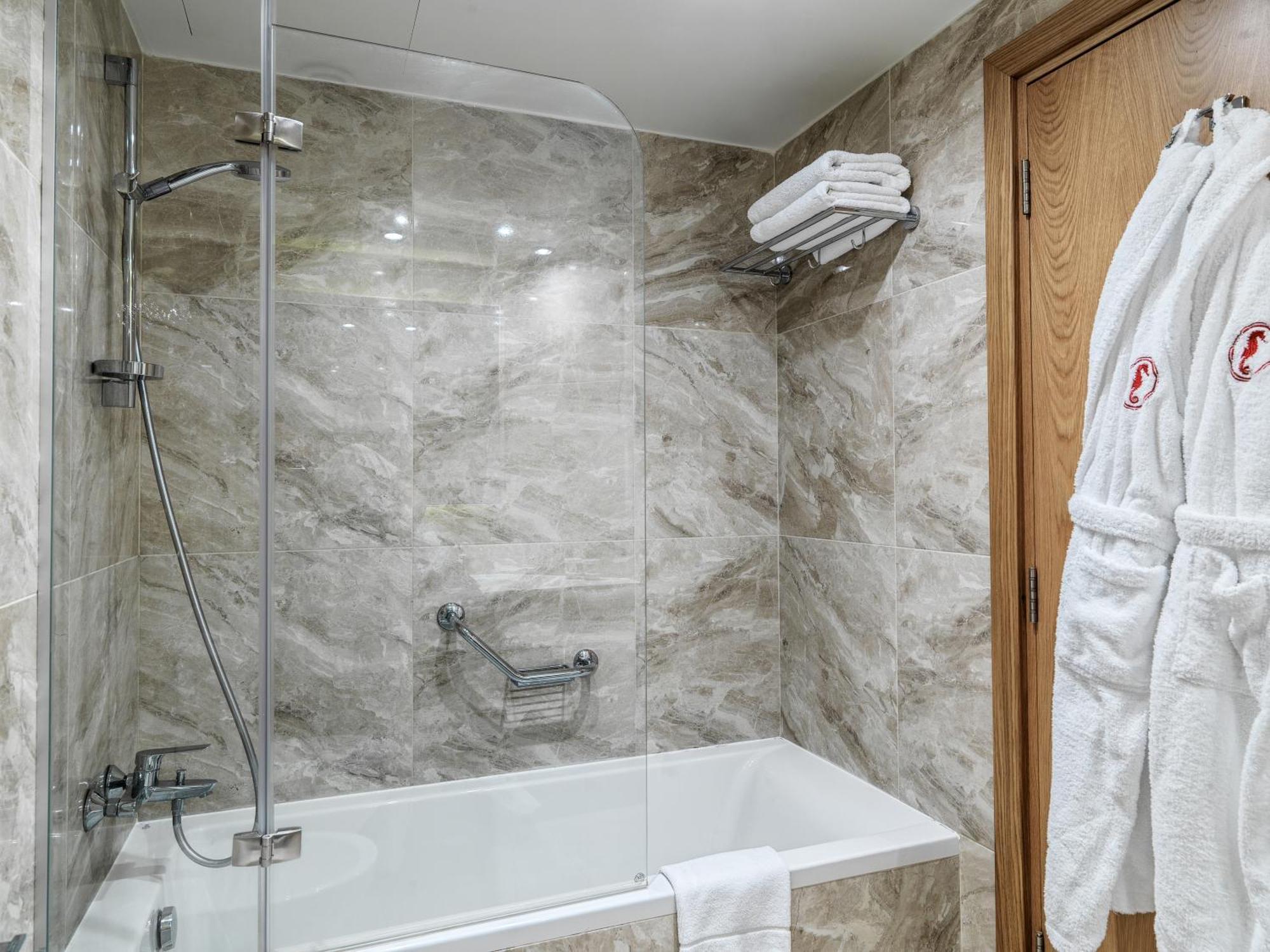 Chambre Double Familiale - Vue sur Port de Plaisance