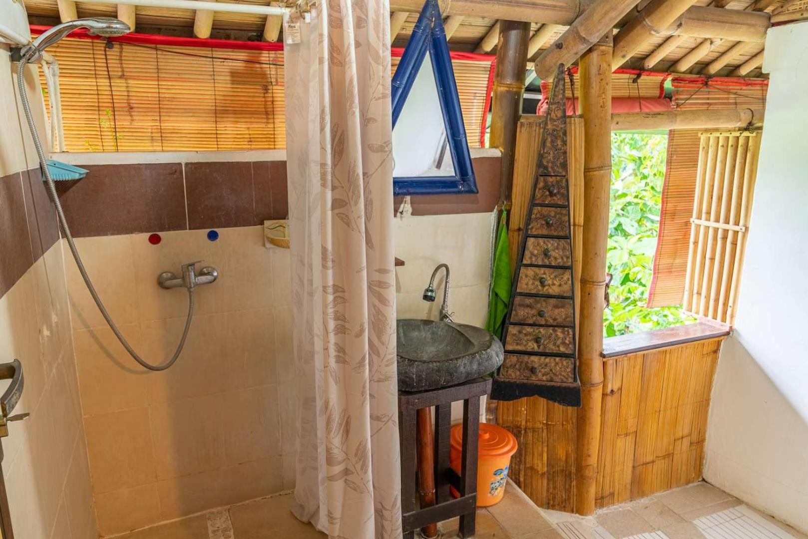 Bamboe Tweepersoonskamer met Uitzicht op de Tuin
