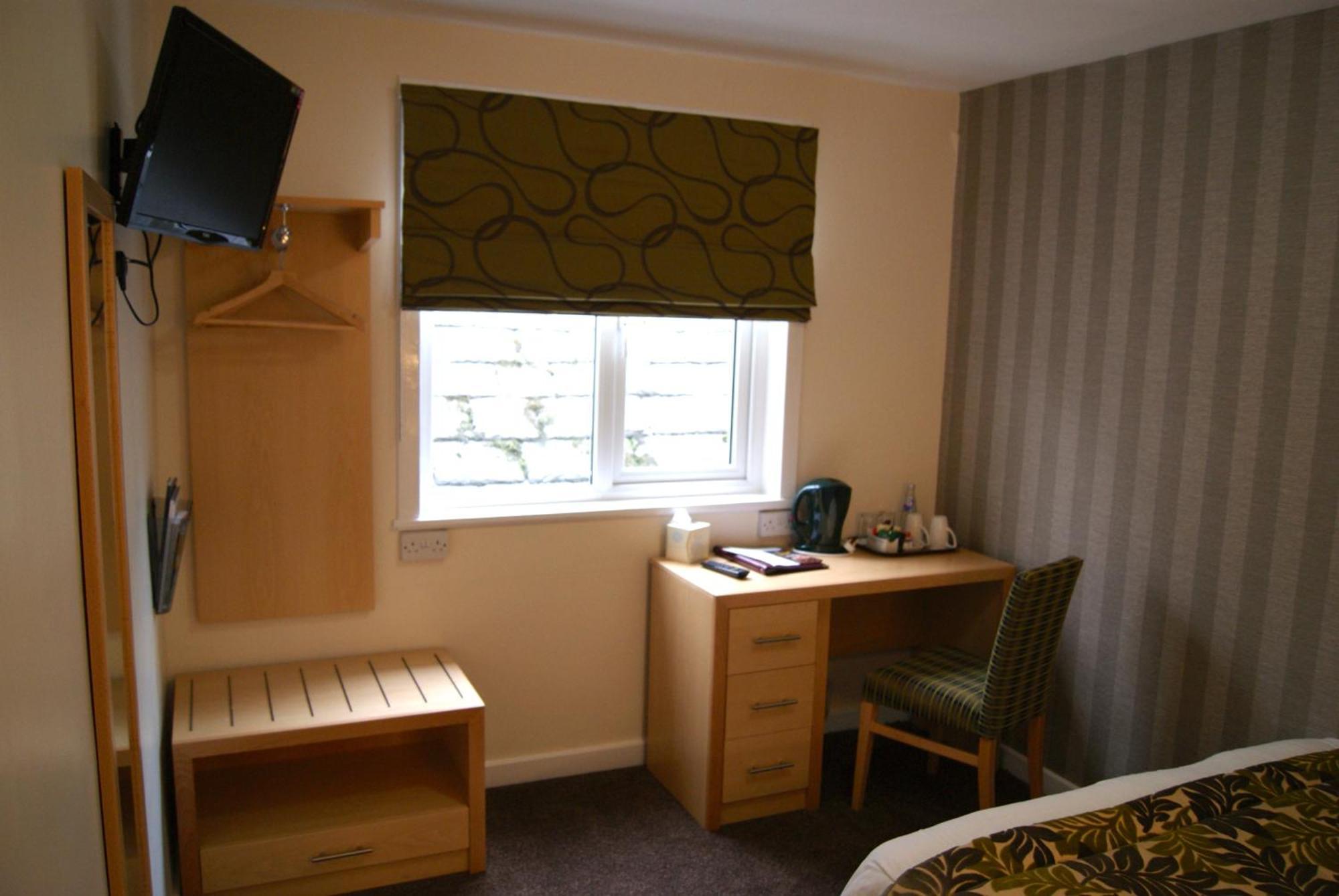 Single Room,1589342825:JPEG