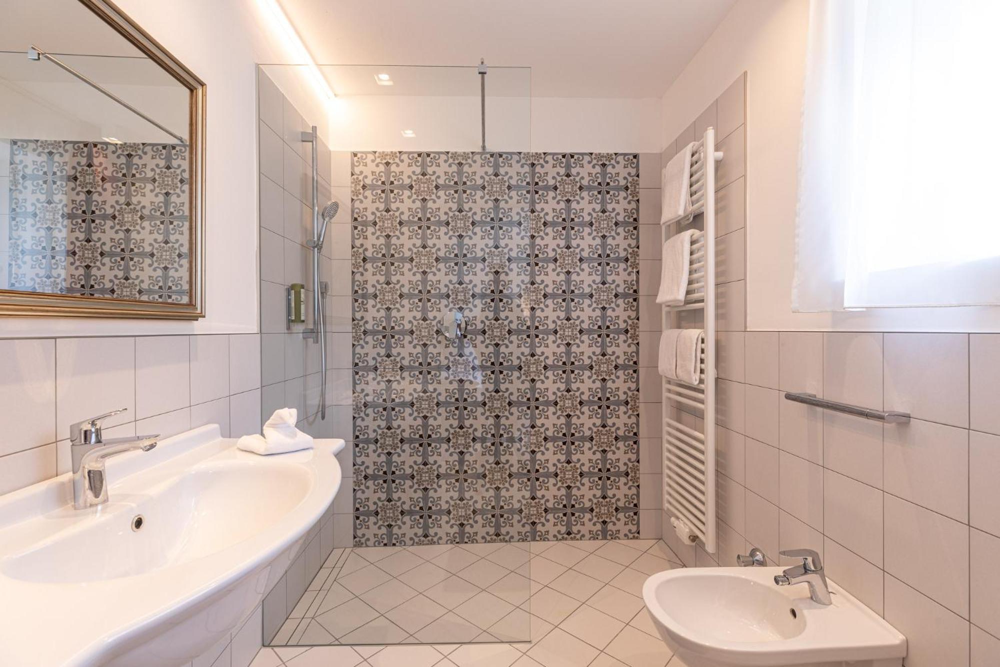Deluxe Double Room Mountain View