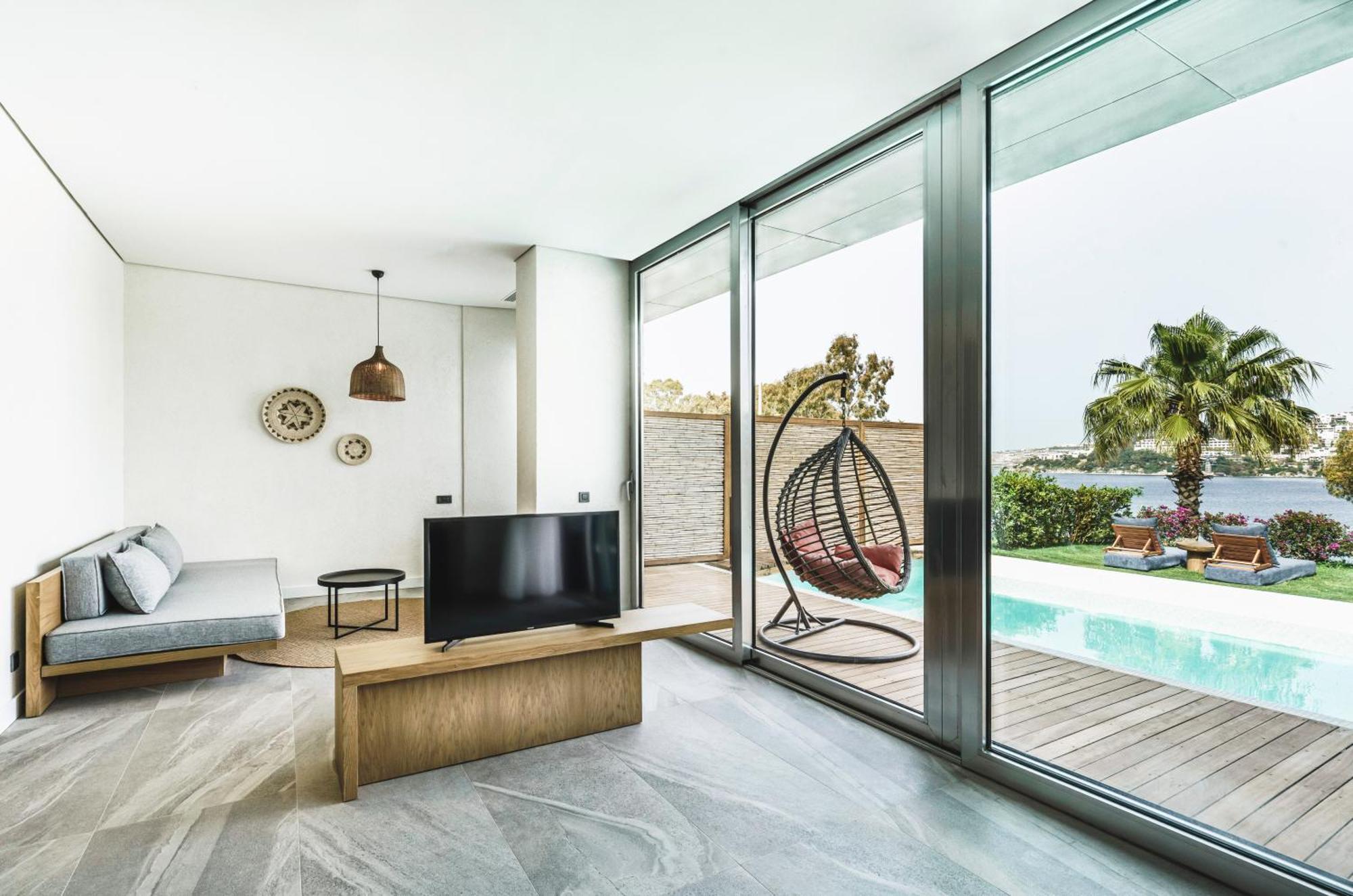 Exclusive Suite Private Pool – One Bedroom