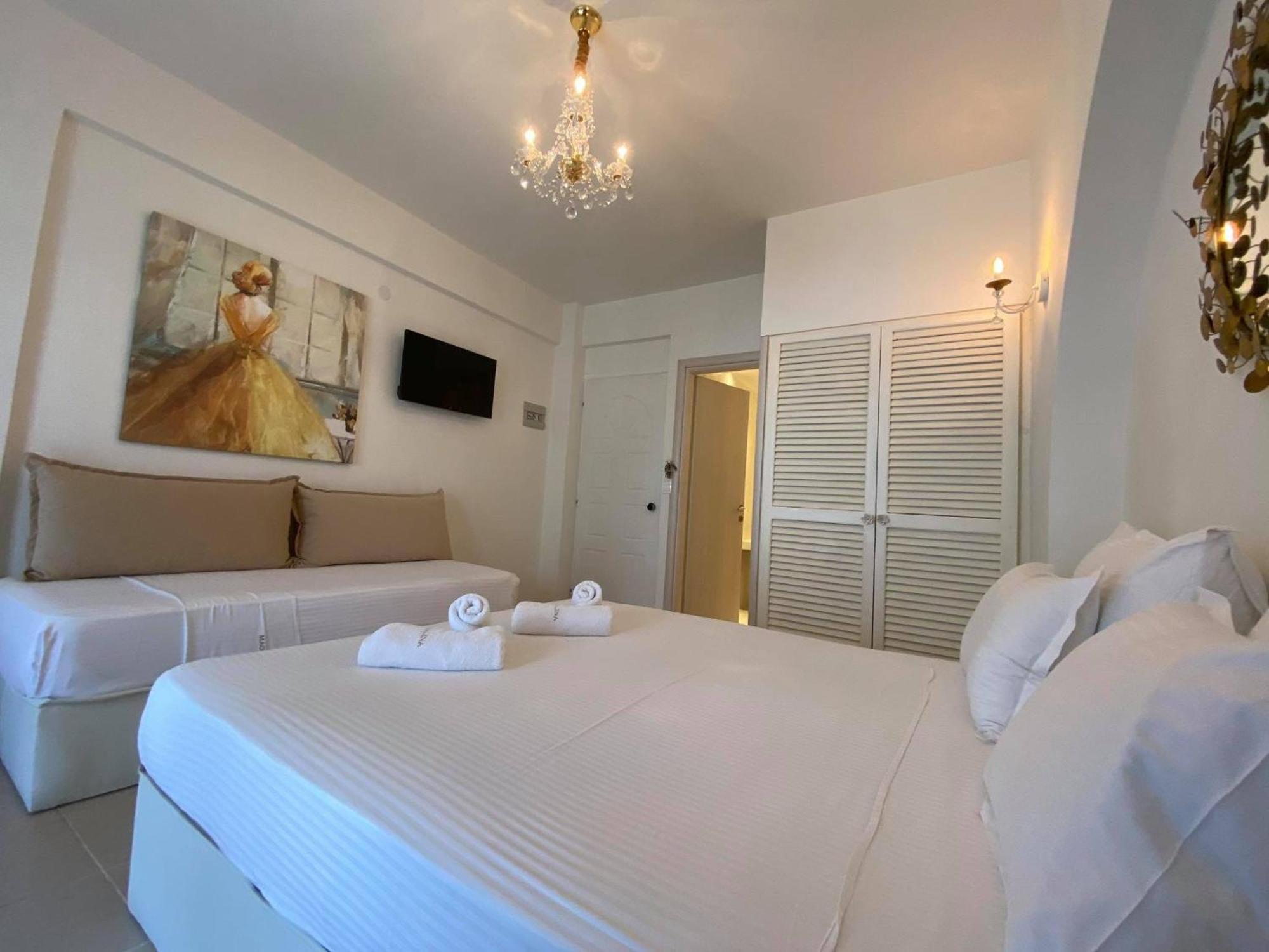 Deluxe Double Room,1597585284:JPEG