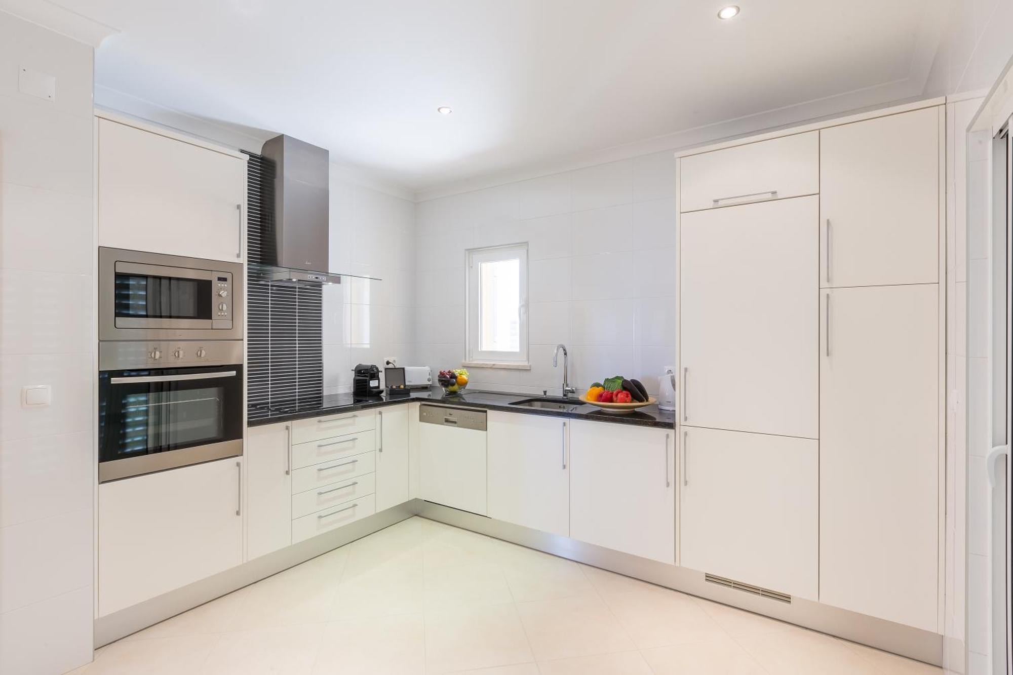 Three-Bedroom Townhouse Sea View