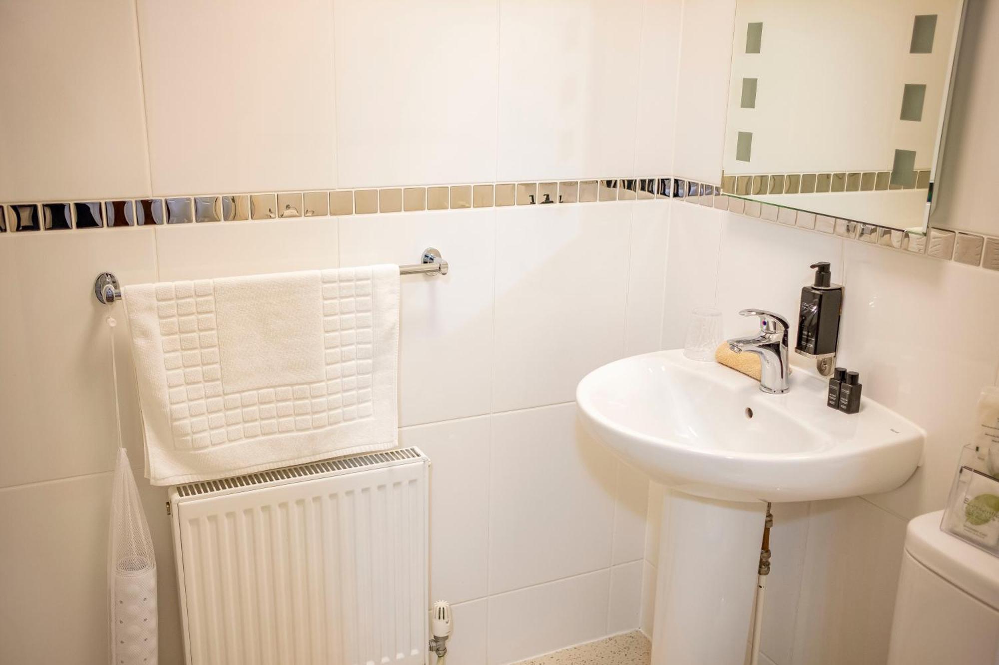 Single Room -4th Floor