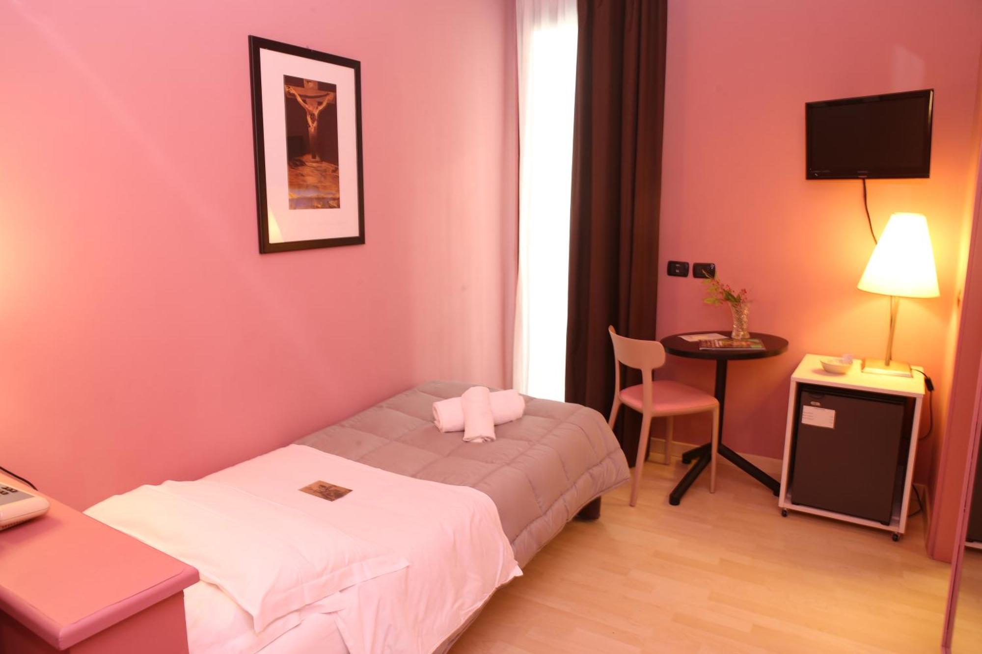 Single Room,1589494625:JPEG