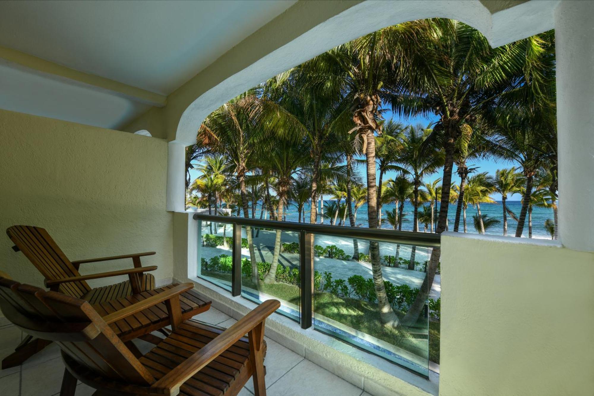 Beachfront Junior Suite