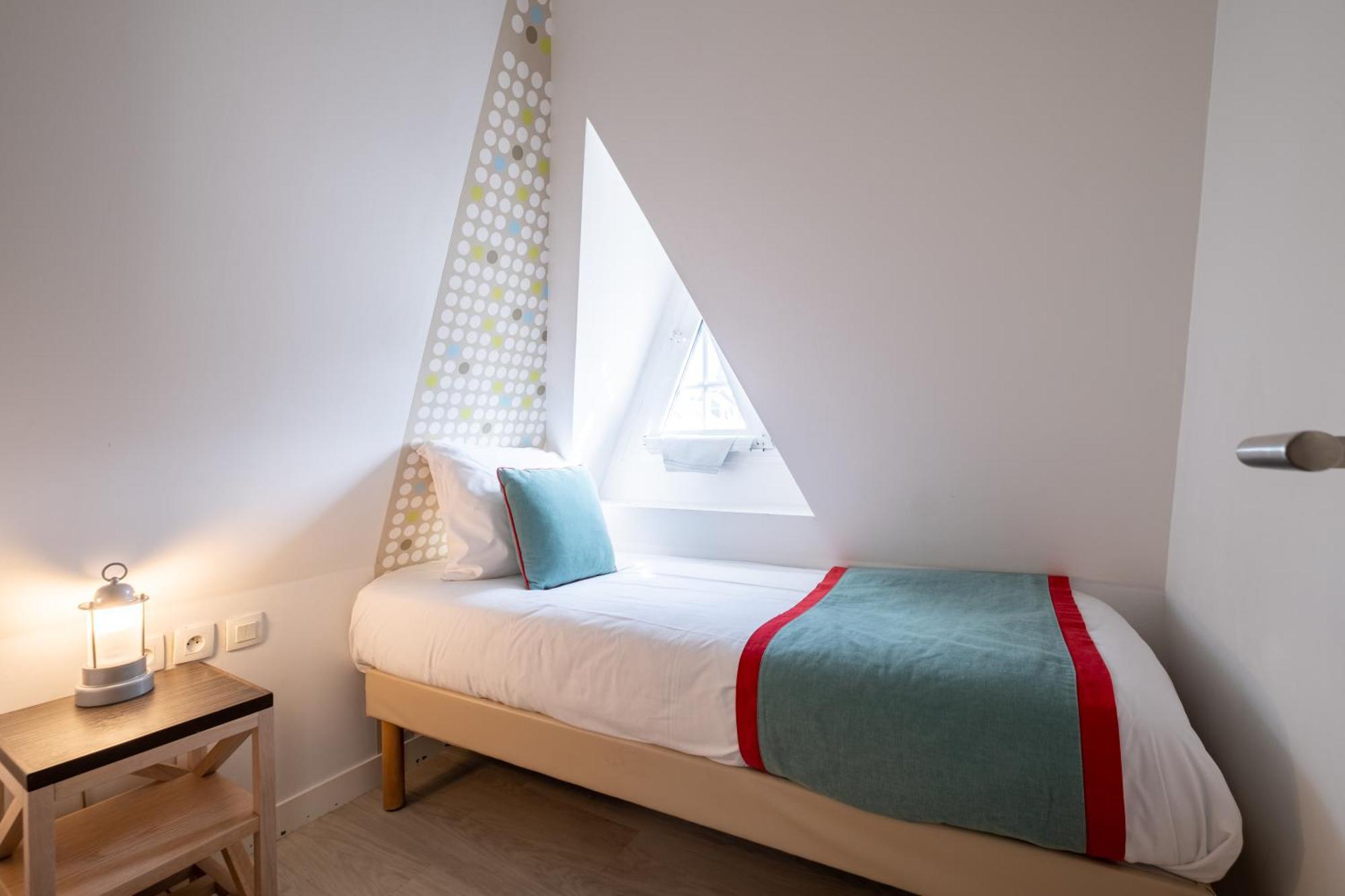 Two-Bedroom Duplex Apartment Sleeping Alcove Sea View,1589556689:JPEG