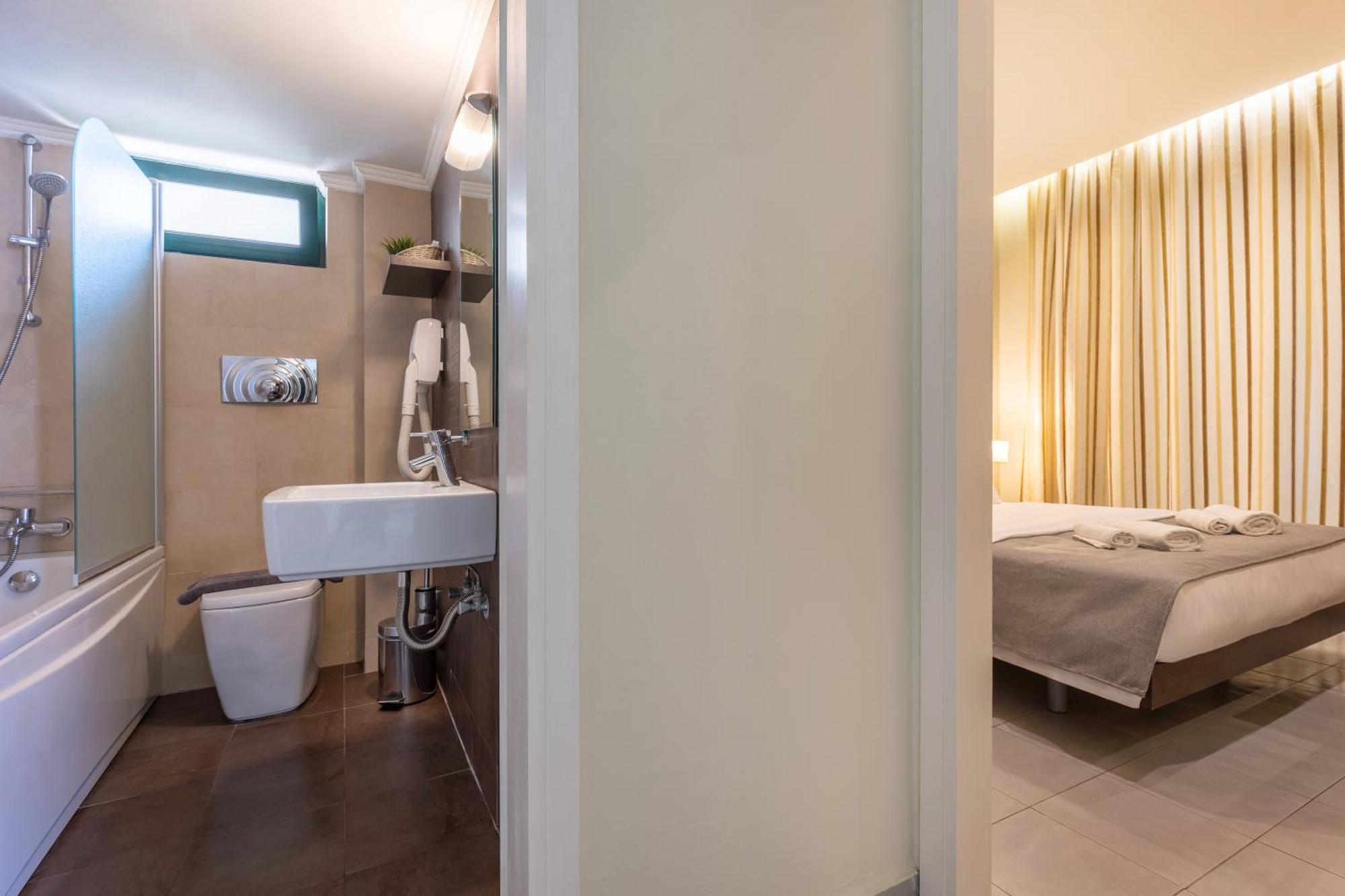 Junior Suite with Pool View