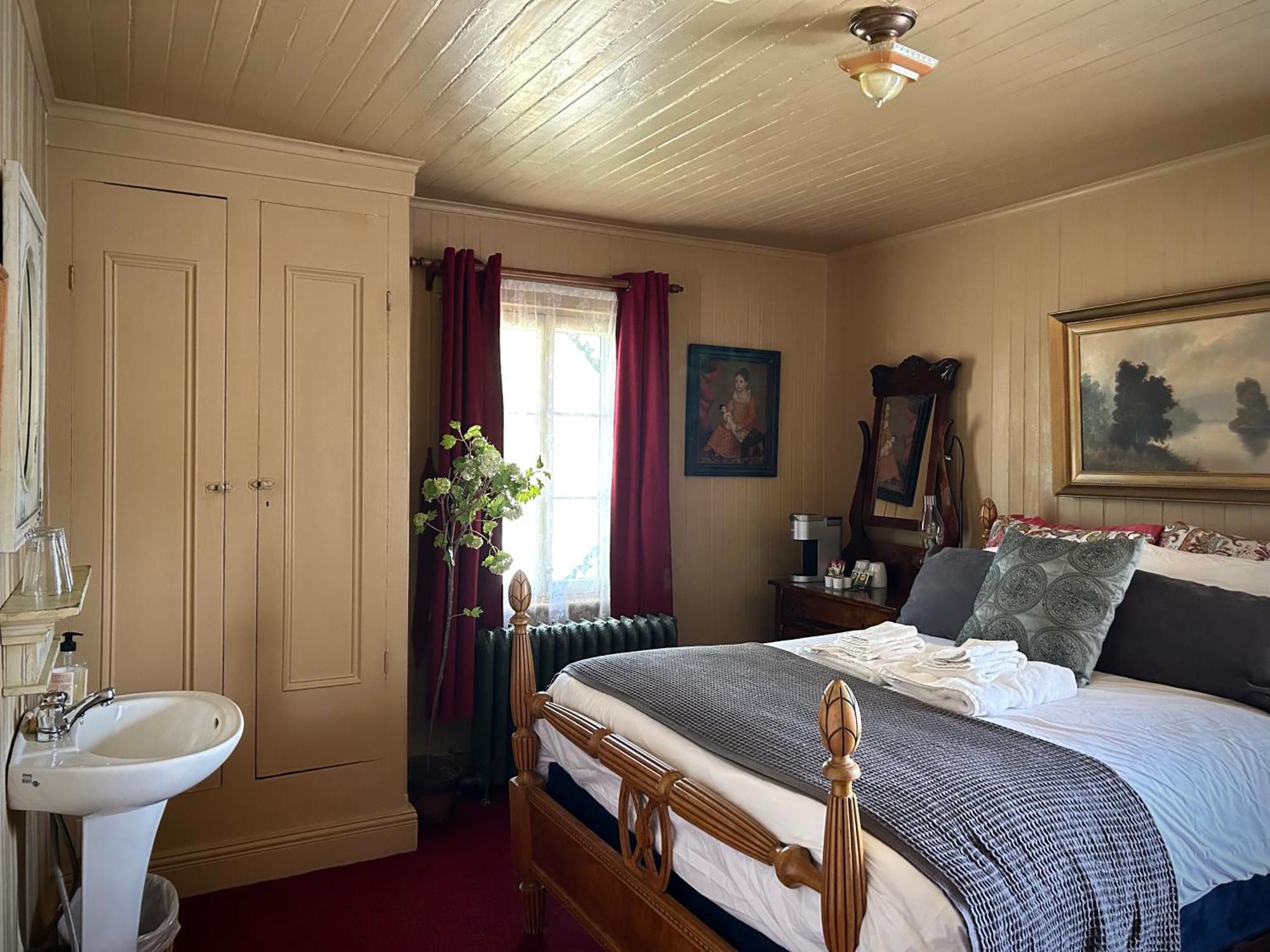 Chambre Double avec Salle de Bains Commune