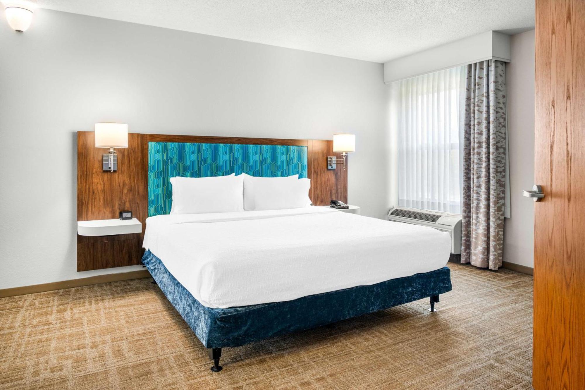 Deluxe King Room Sofa Bed Non-Smoking