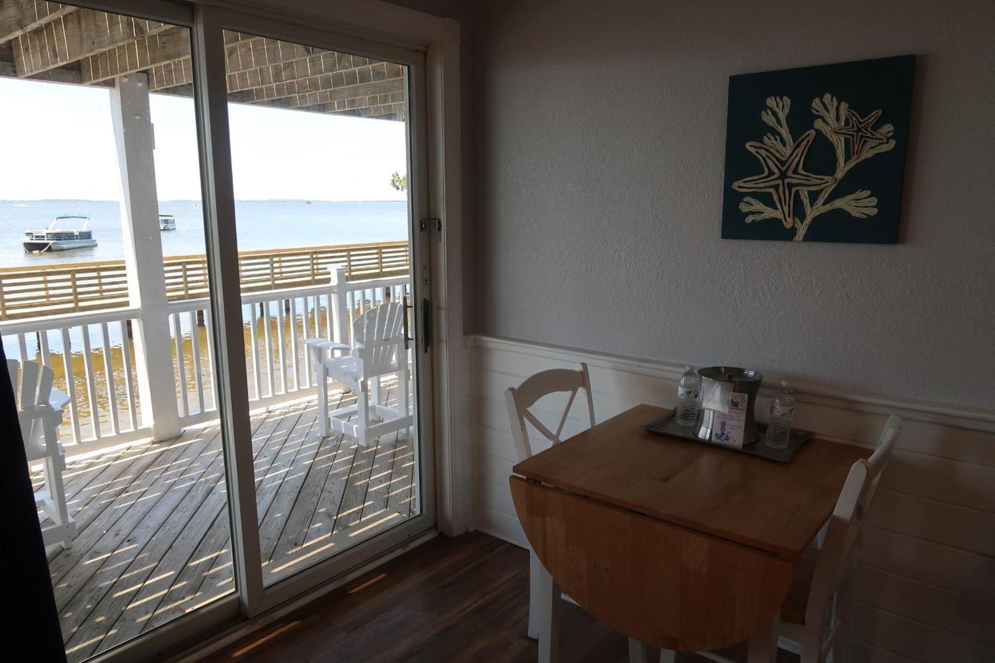 Soundfront King Pet Friendly