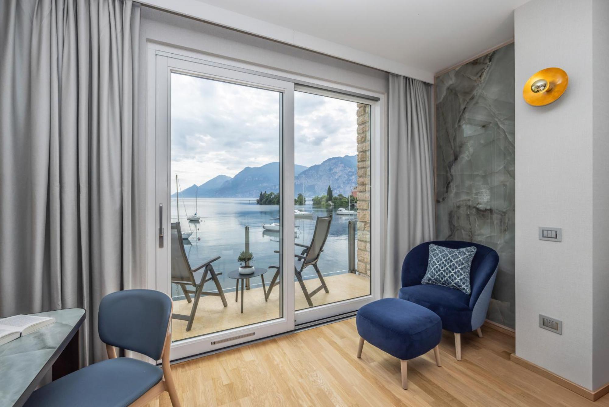 Deluxe Room,1593642663:JPEG