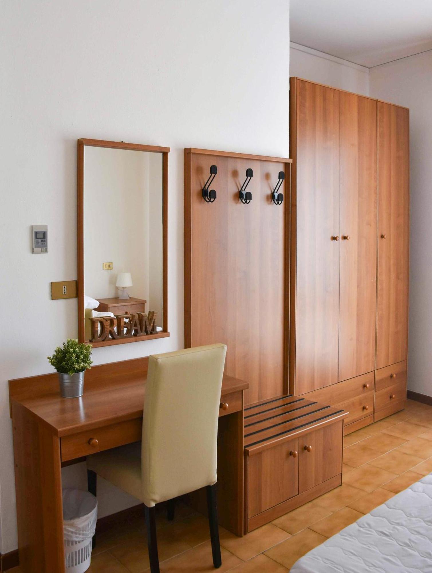 Double or Twin Room Sea View