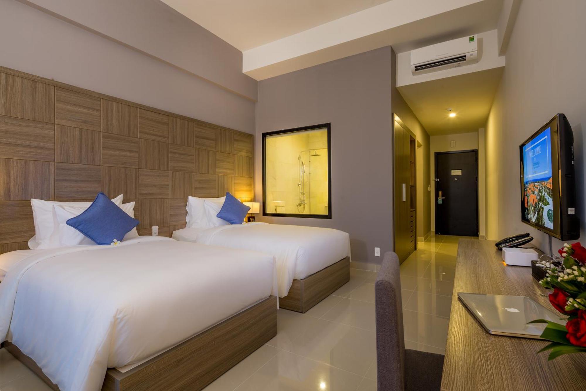 Grand Deluxe Twin Room