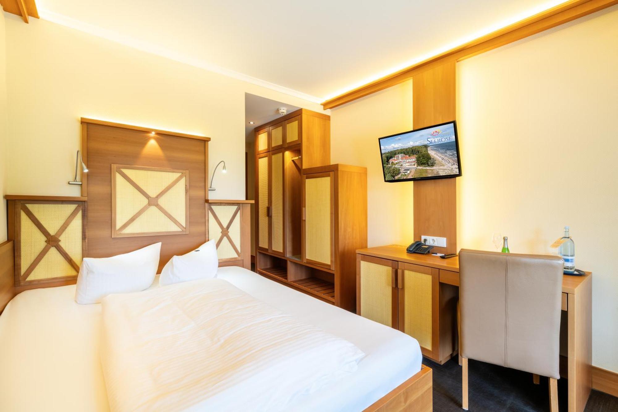 Small Double Room,1596866565:JPEG