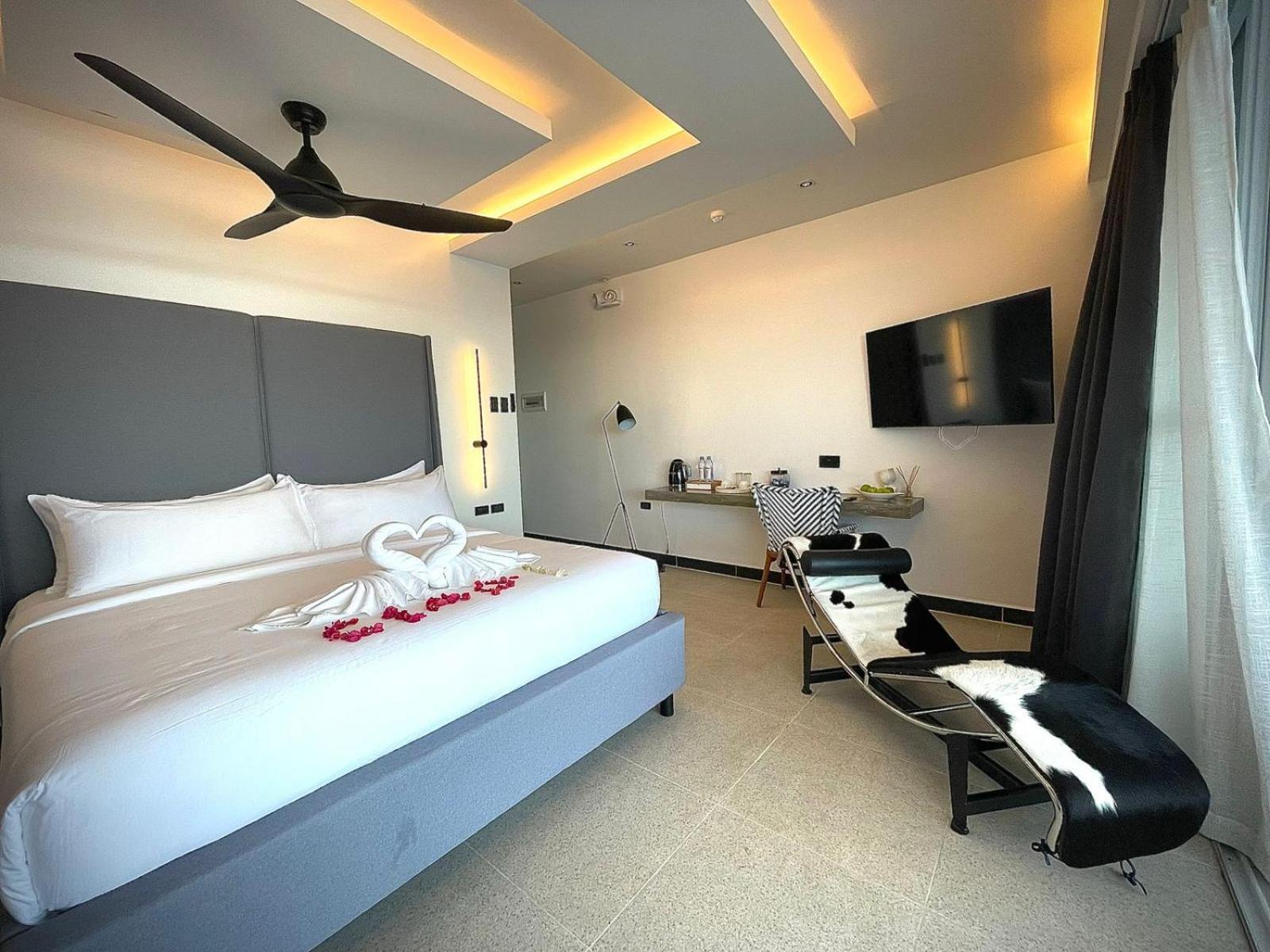 King Suite Private Pool
