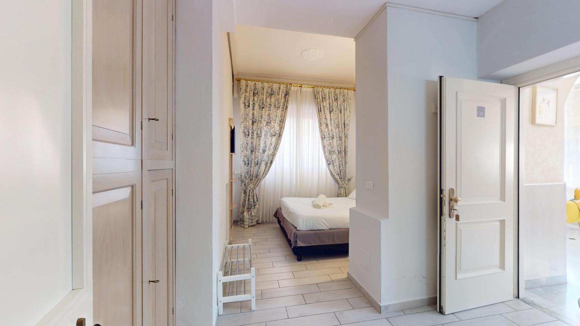 Large Single Room,1597556850:JPEG