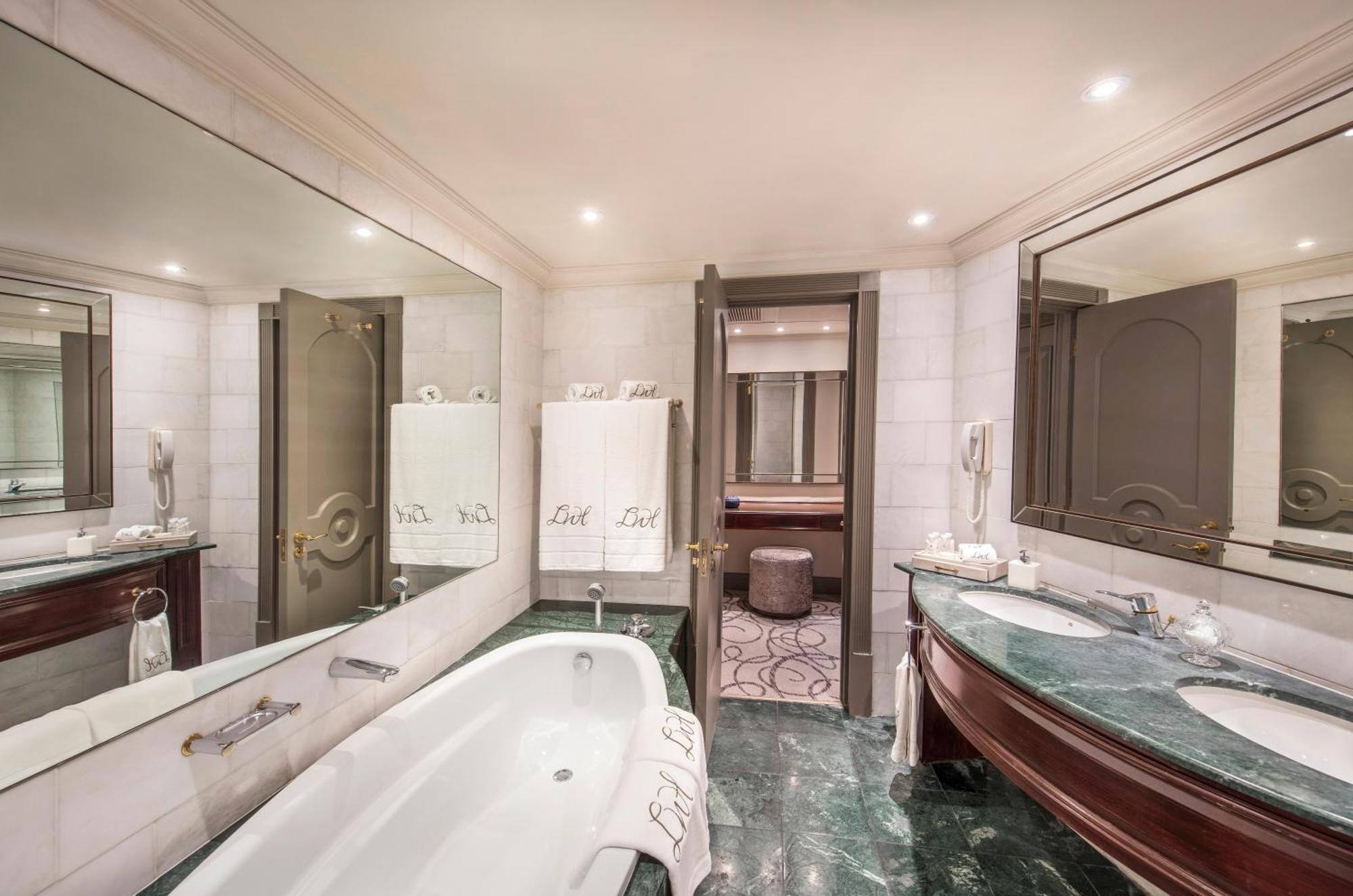 Prestige Suite