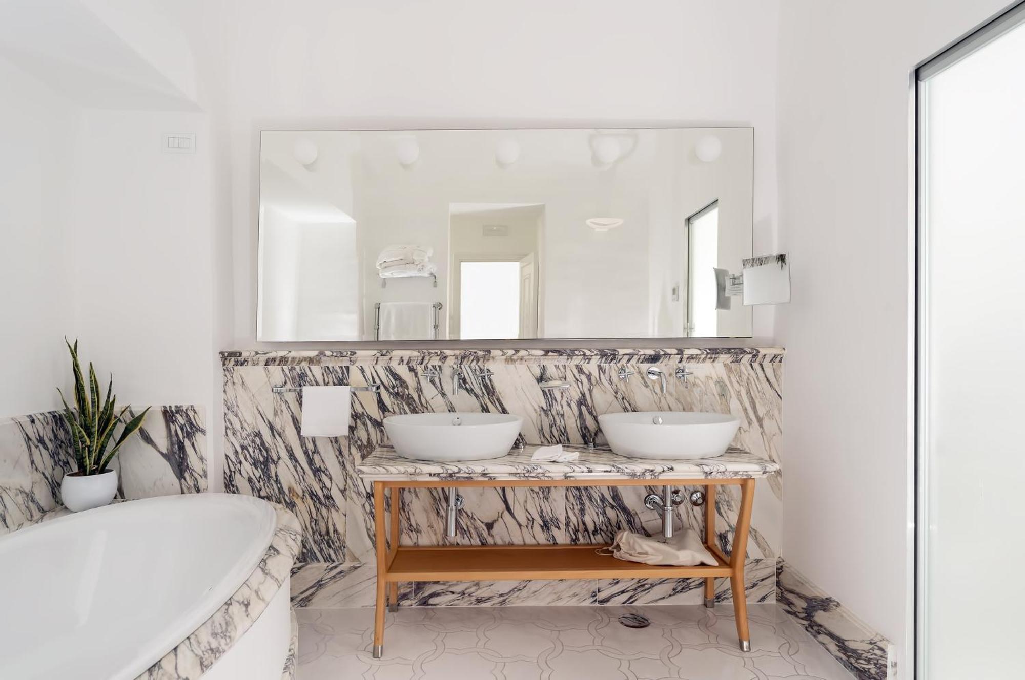 Casa Marchesa Junior Suite