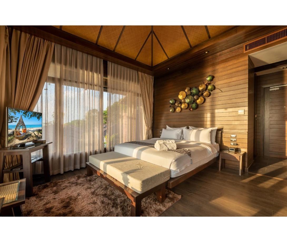 Beachfront Jacuzzi Pool Villa Two Bedroom Duplex with Lounge