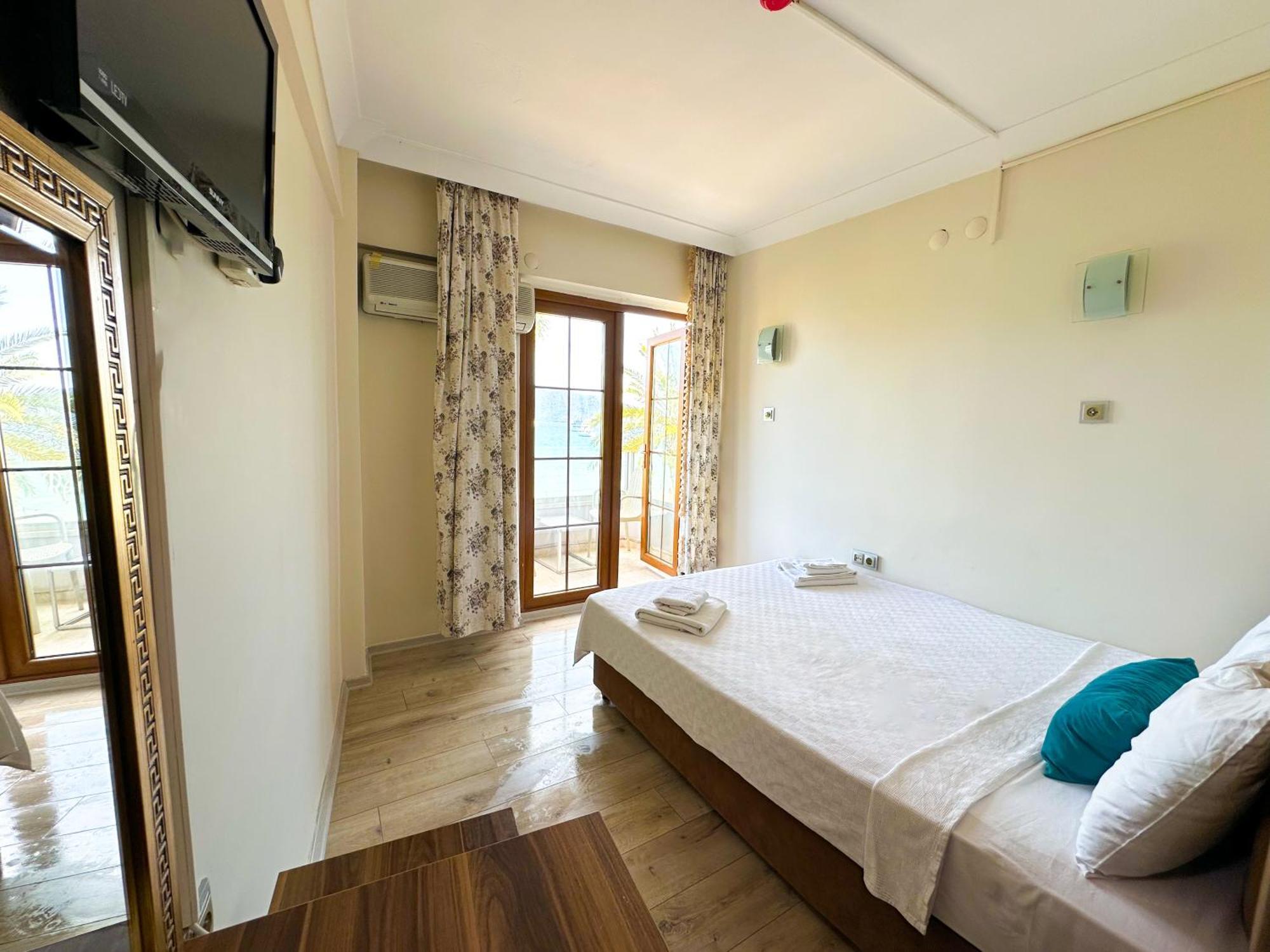 Deluxe Double Room with Sea View